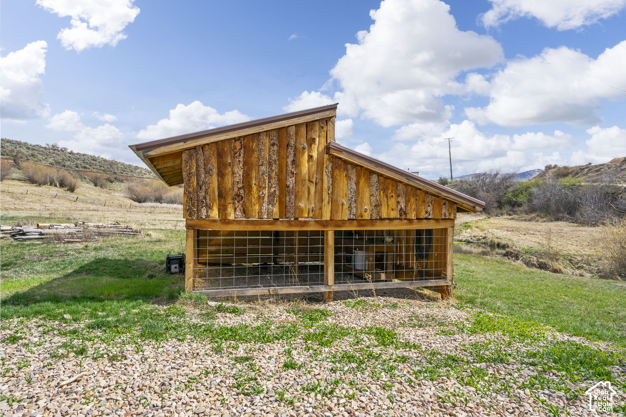 main property photo 19