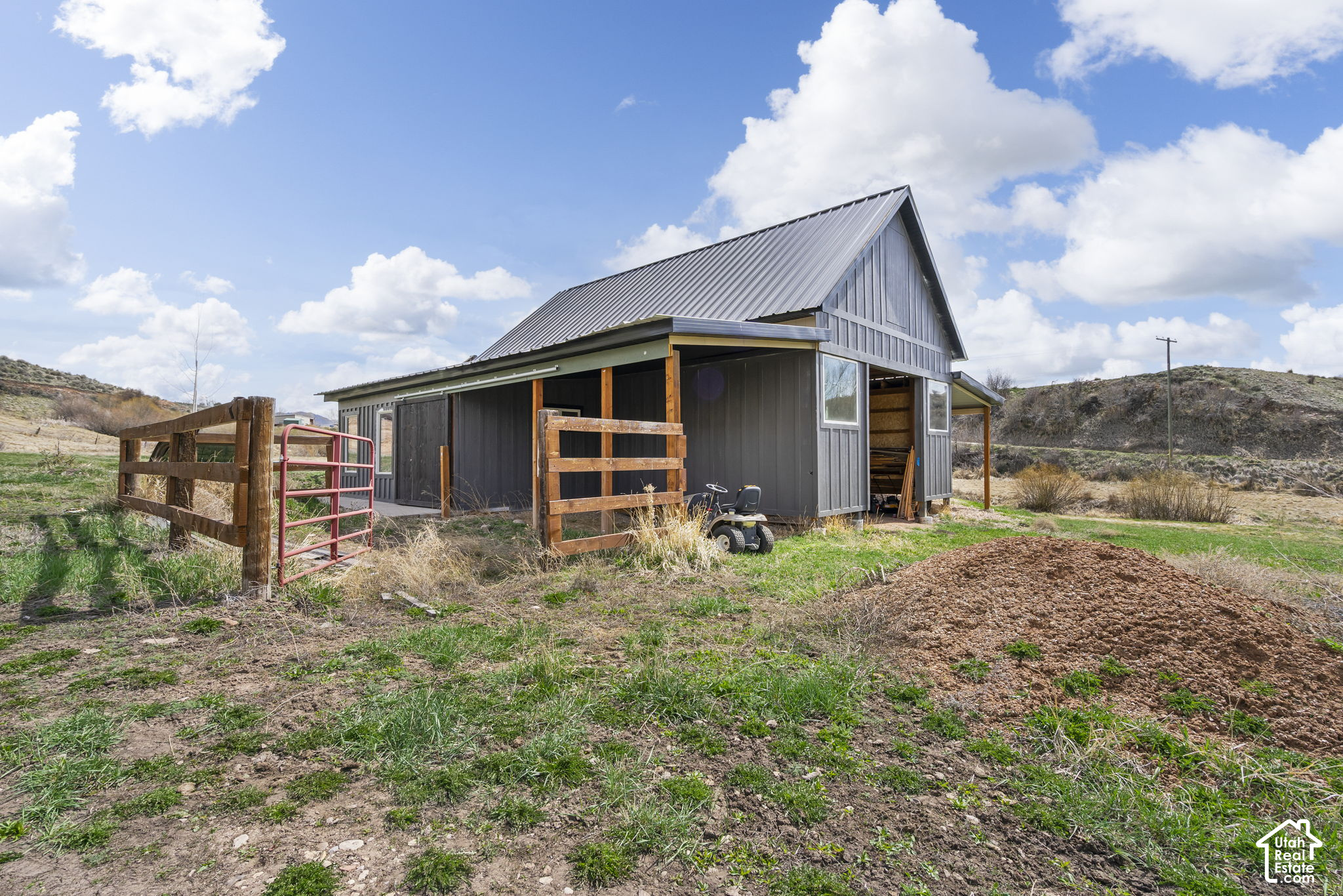 main property photo 22