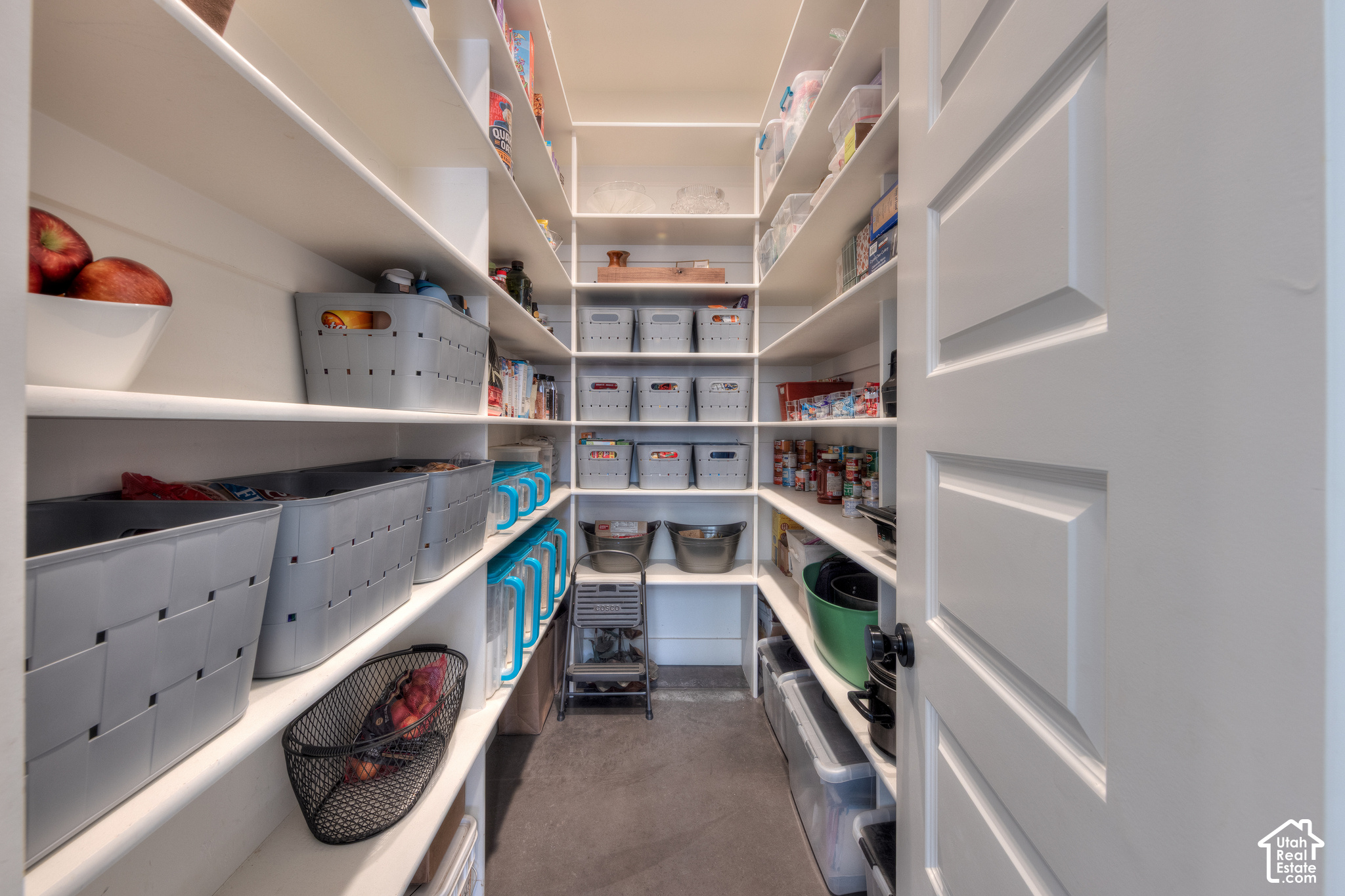 main property photo 17