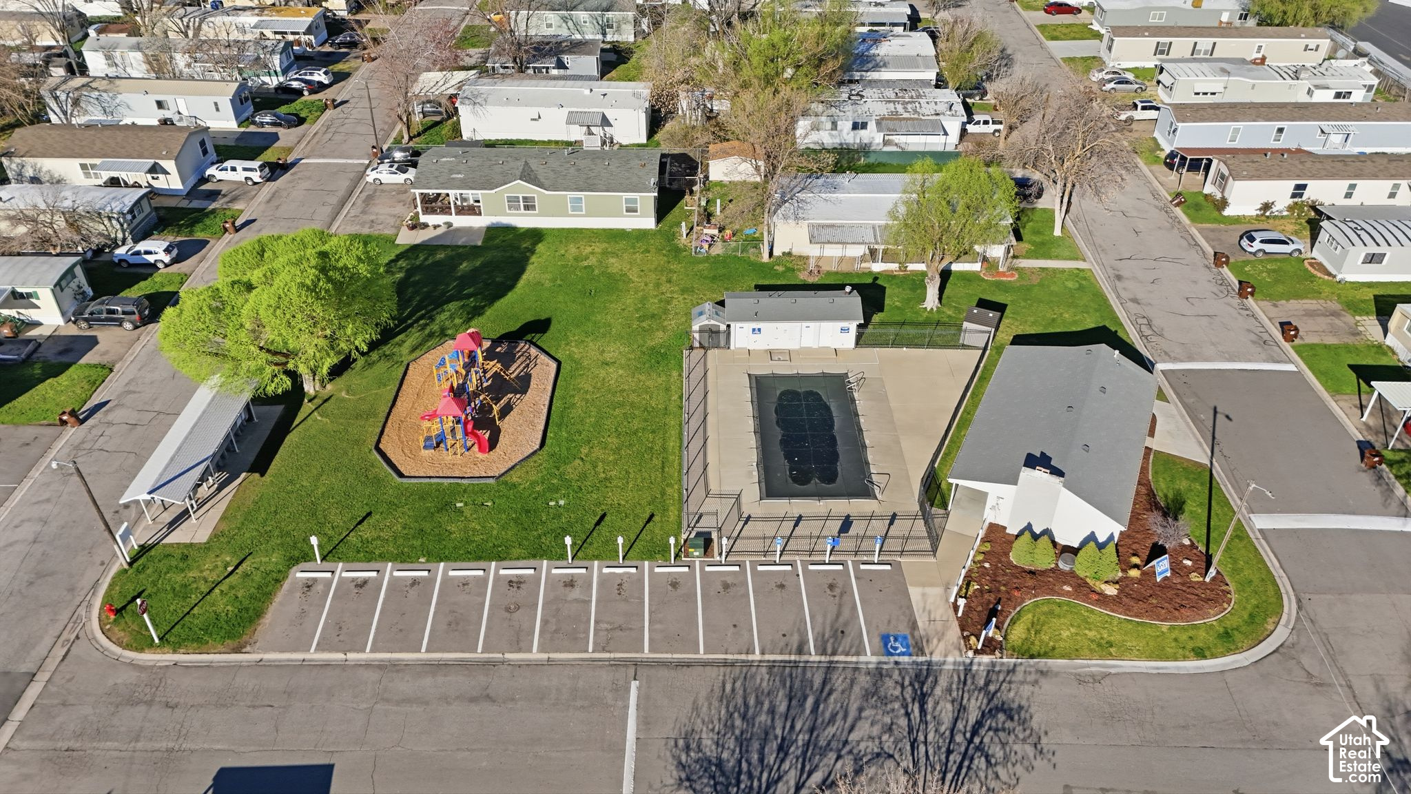 main property photo 29