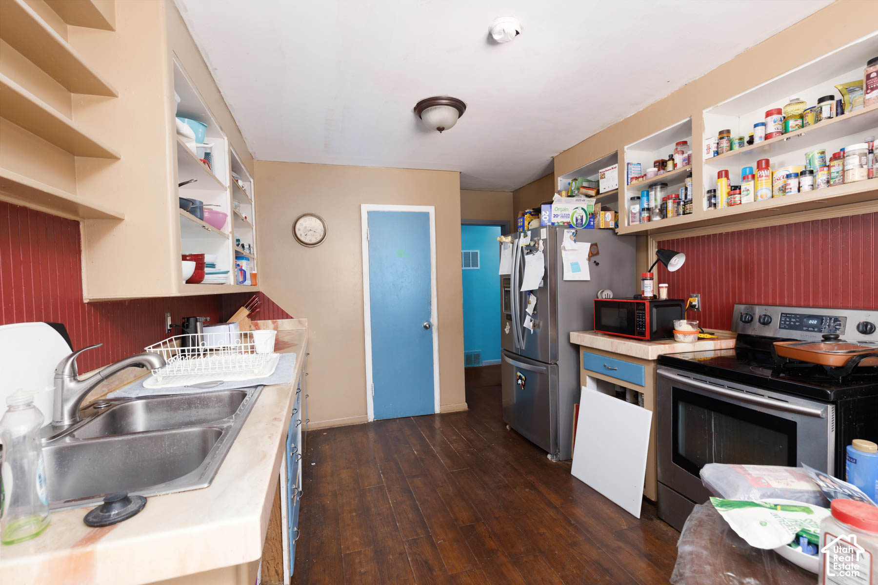 main property photo 9