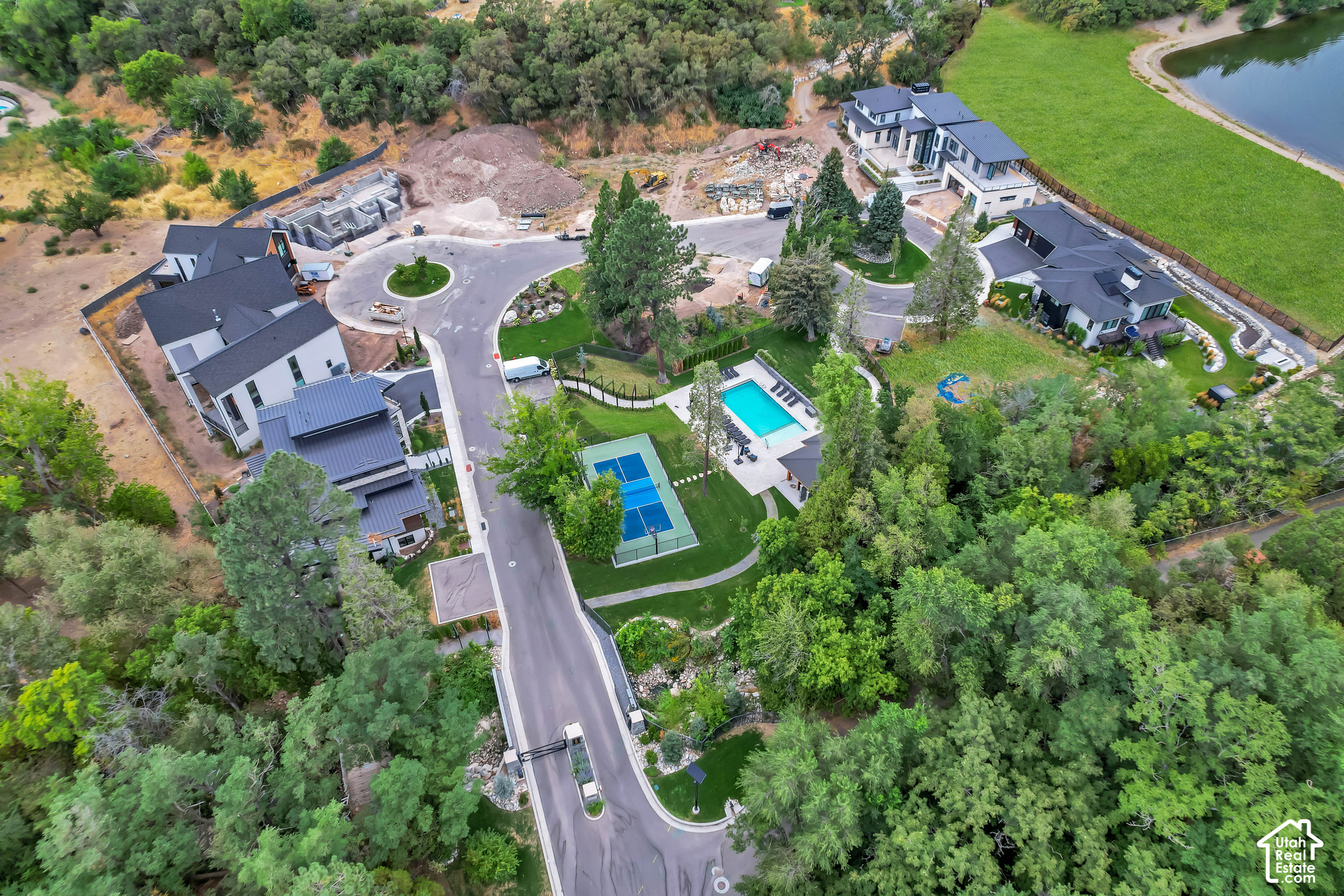 main property photo 22