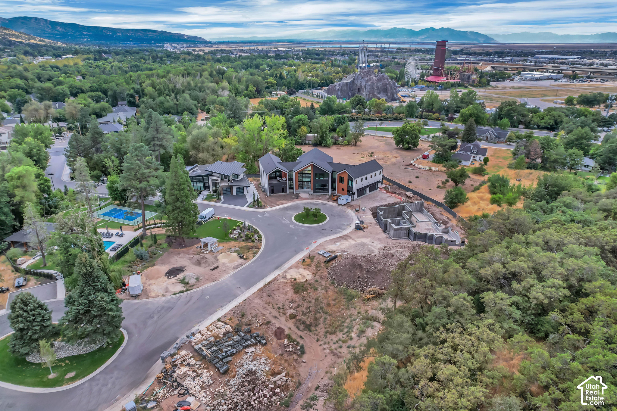 main property photo 27