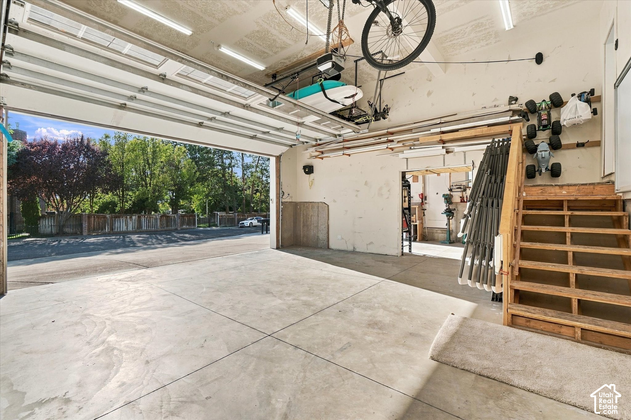 main property photo 59