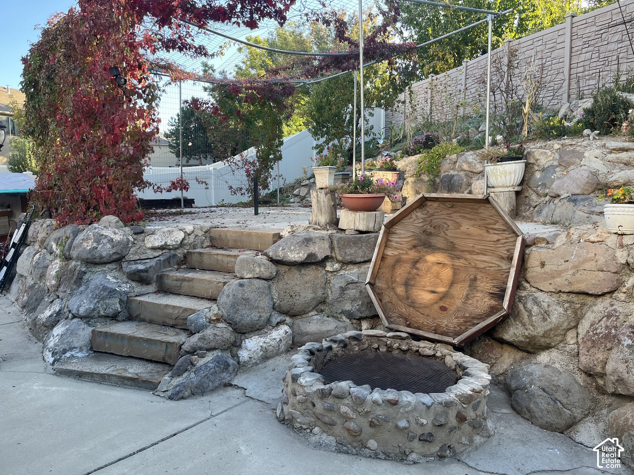 main property photo 40