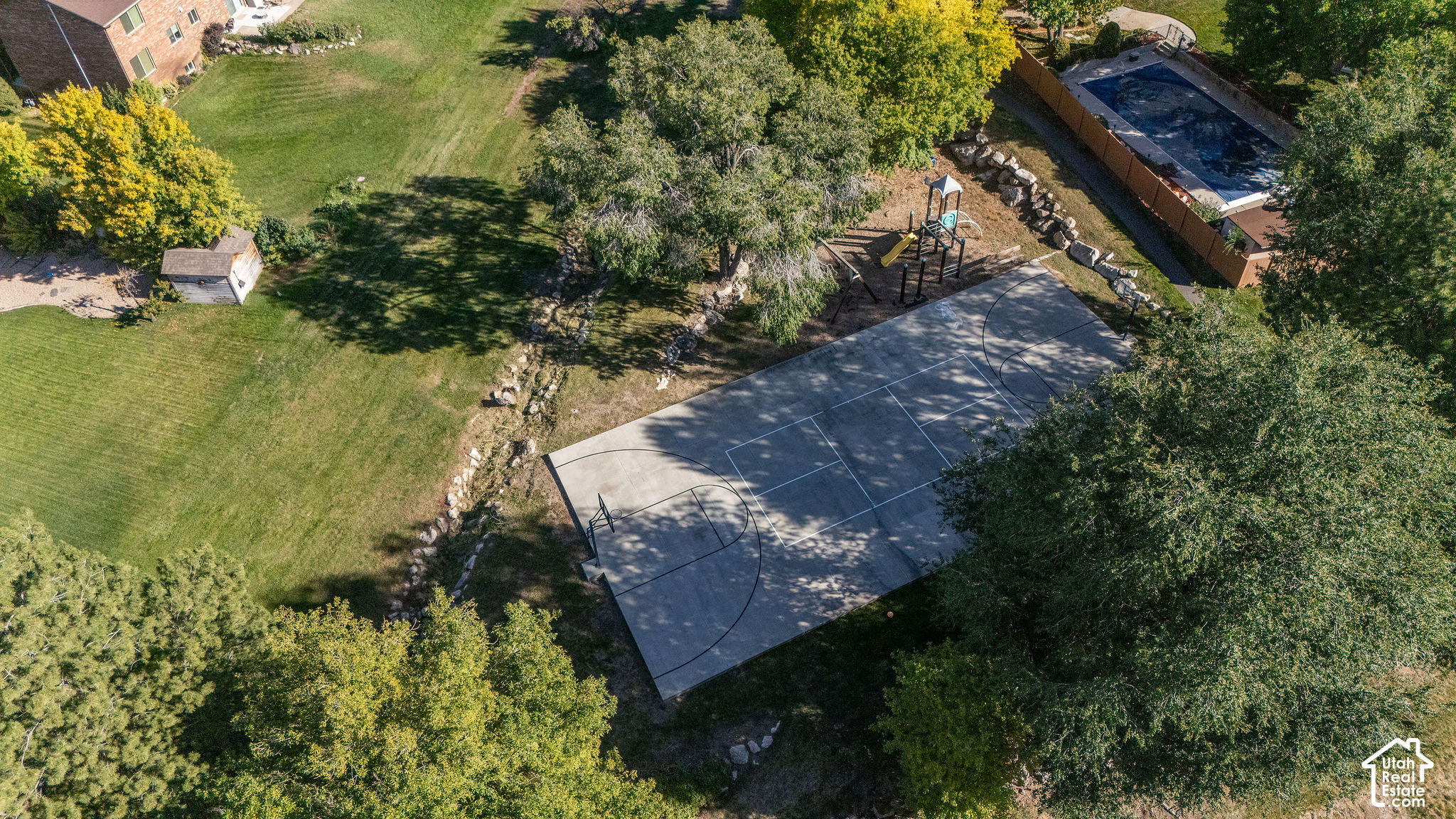 main property photo 39