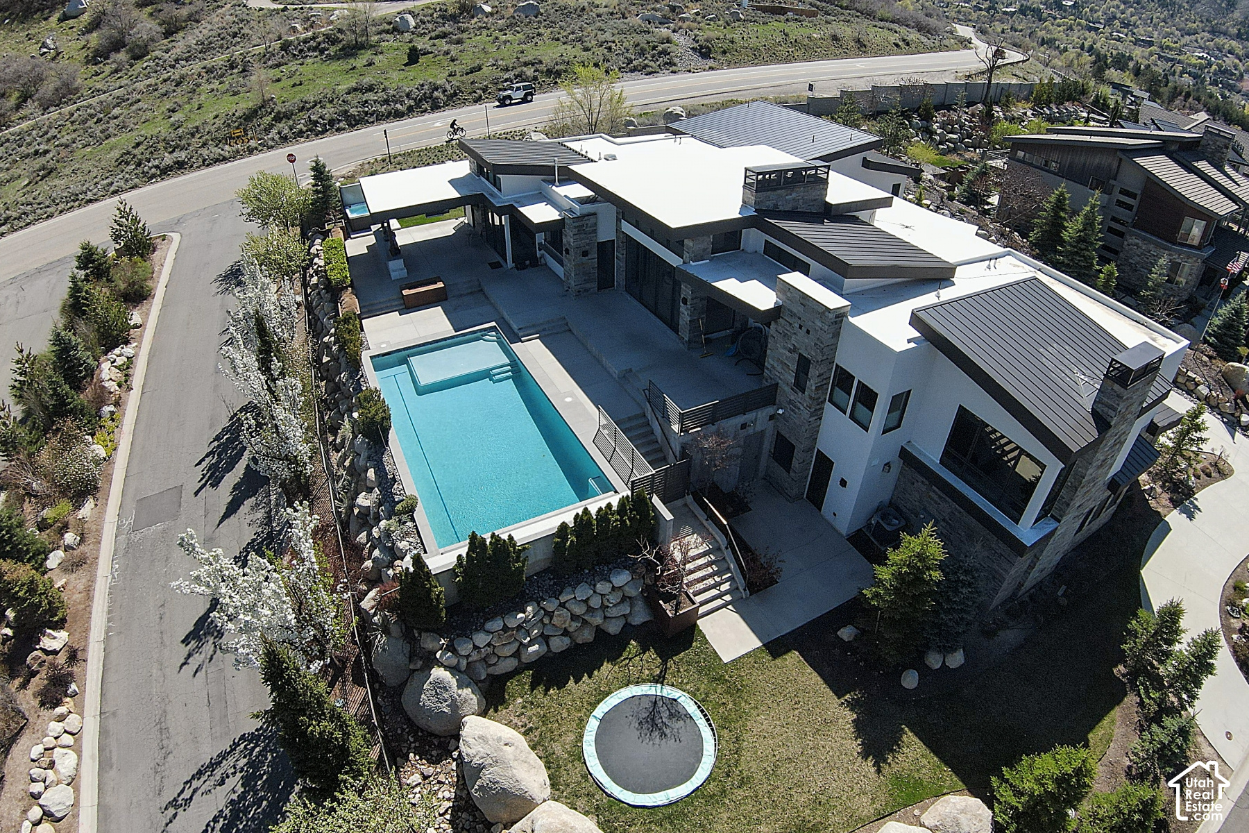 main property photo 49