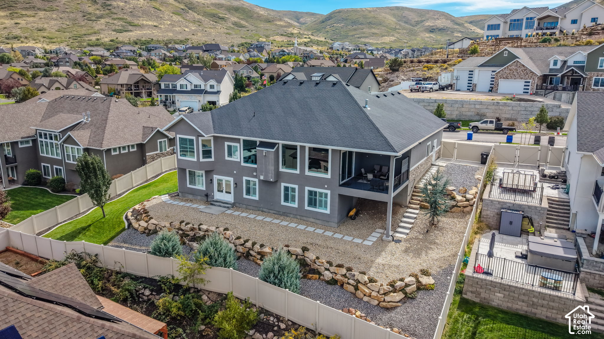 main property photo 60