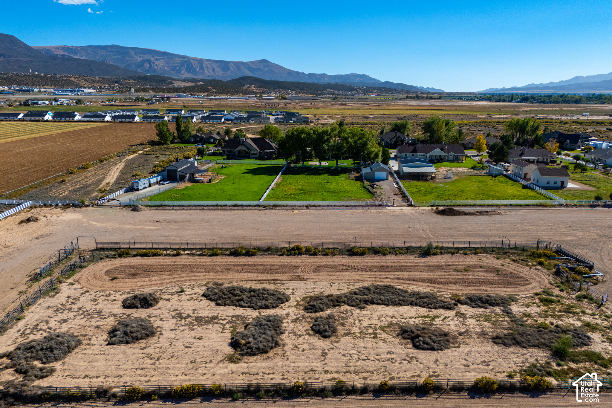 main property photo 35