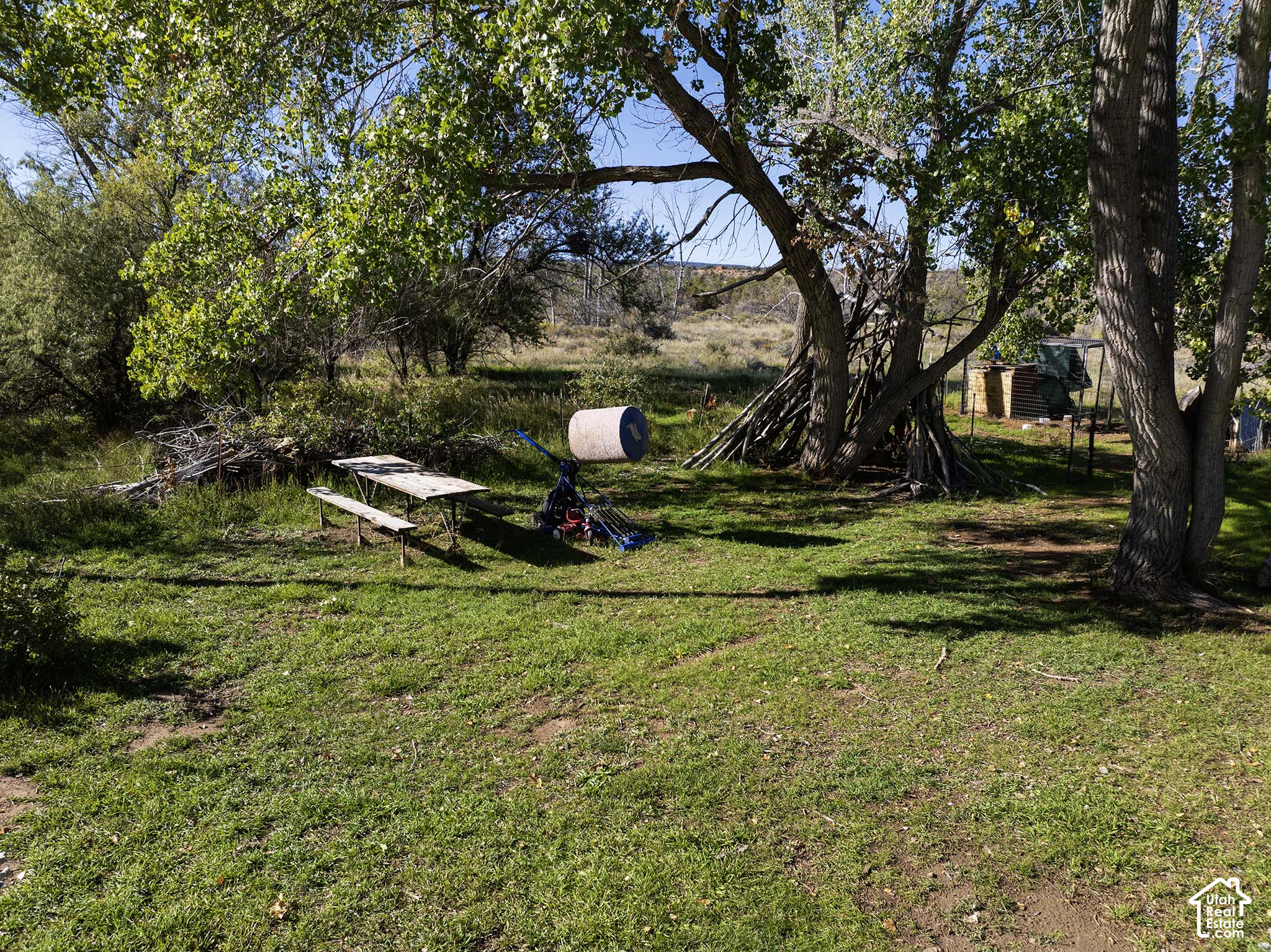 main property photo 27