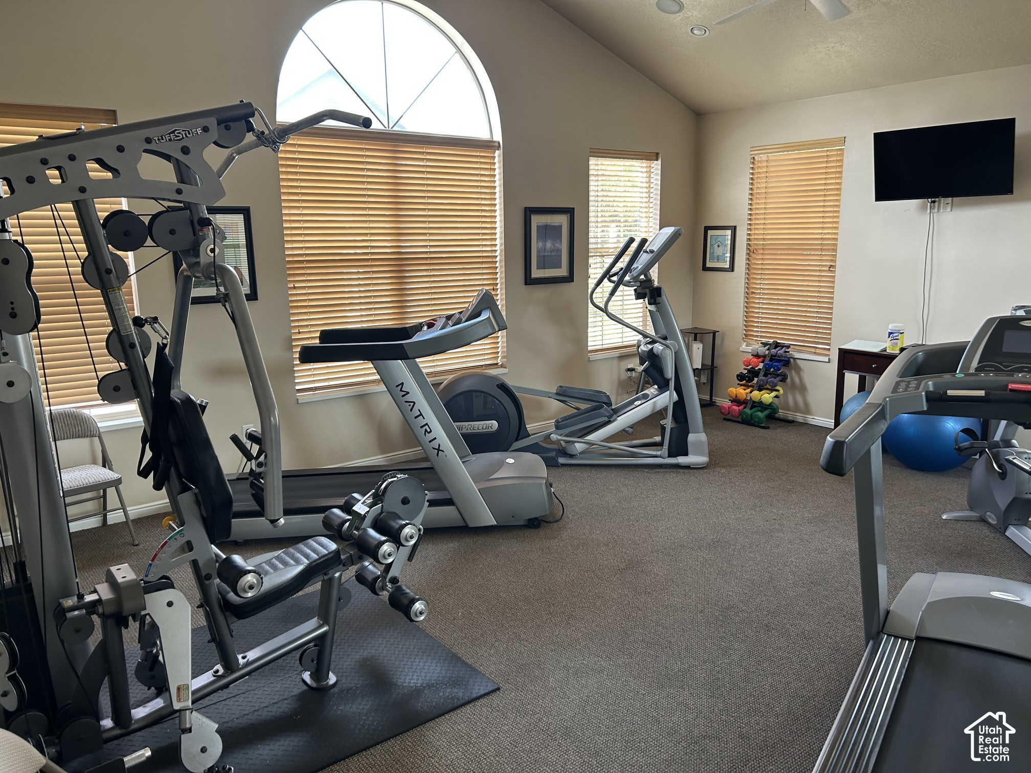 main property photo 18