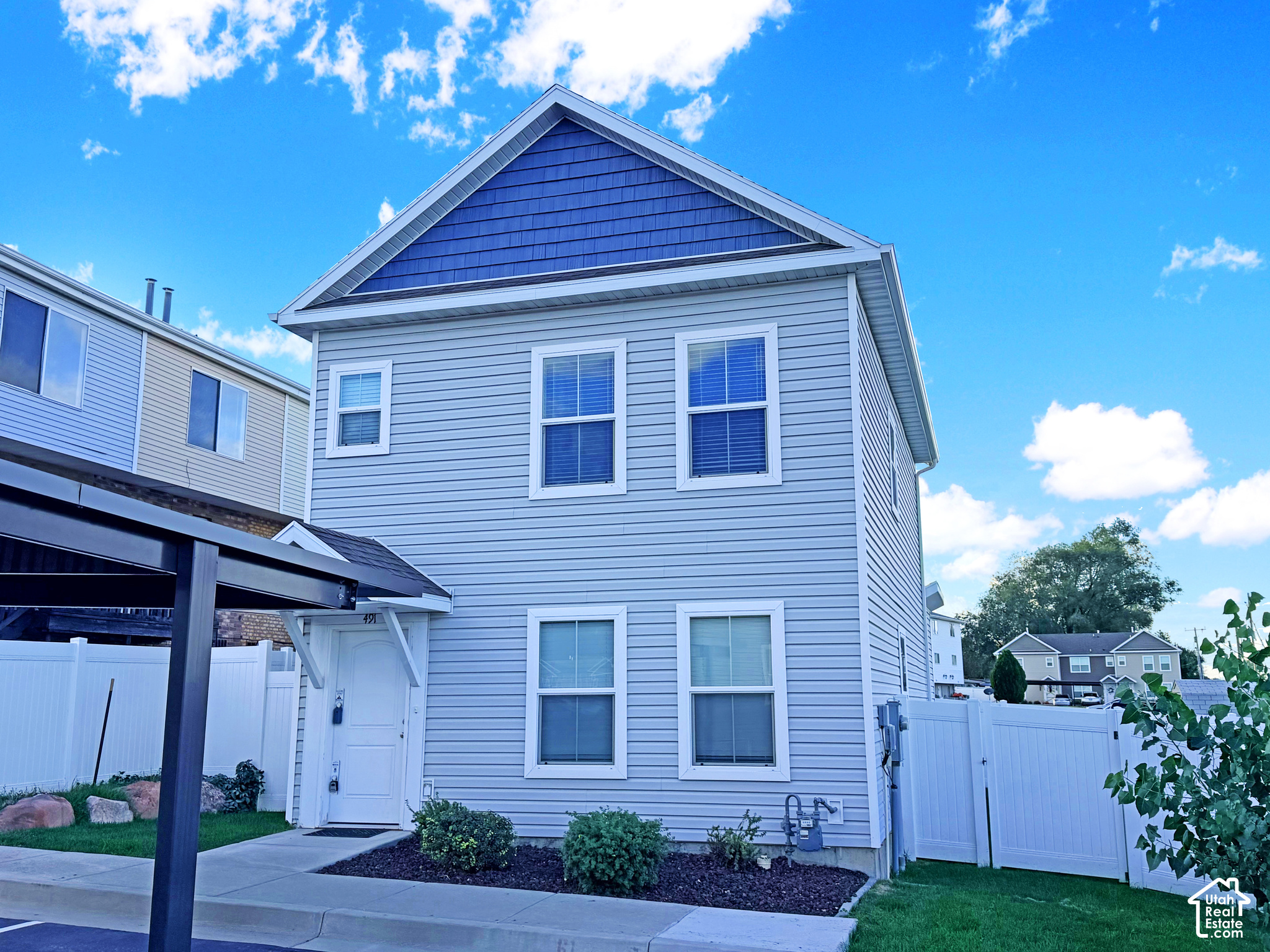 main property photo 28