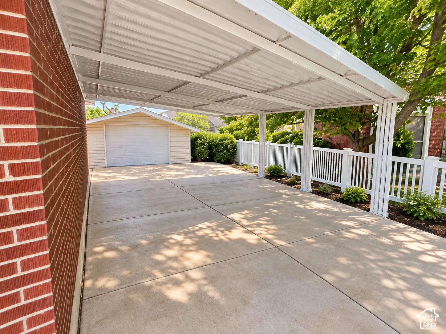 main property photo 20
