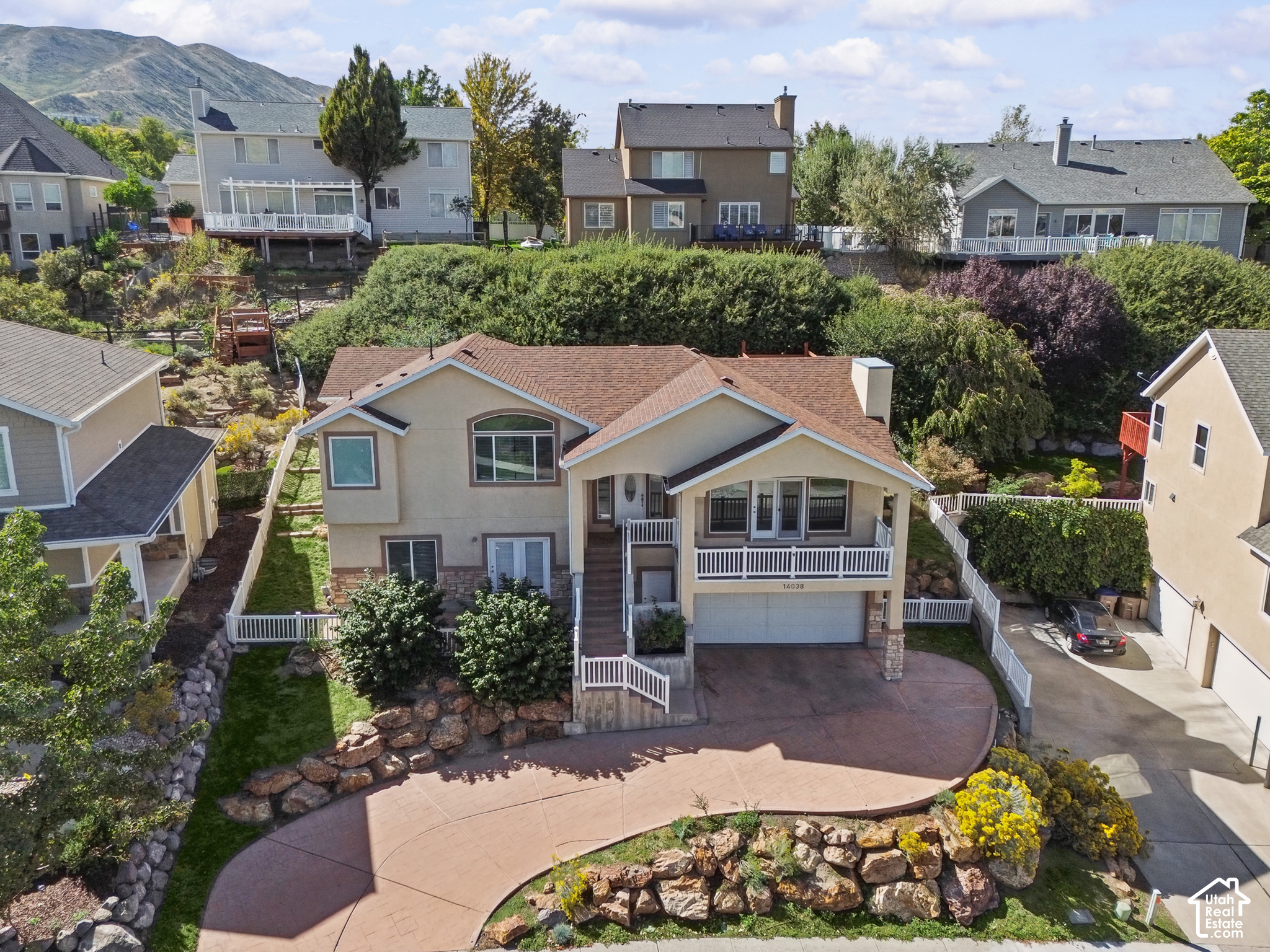 main property photo 39