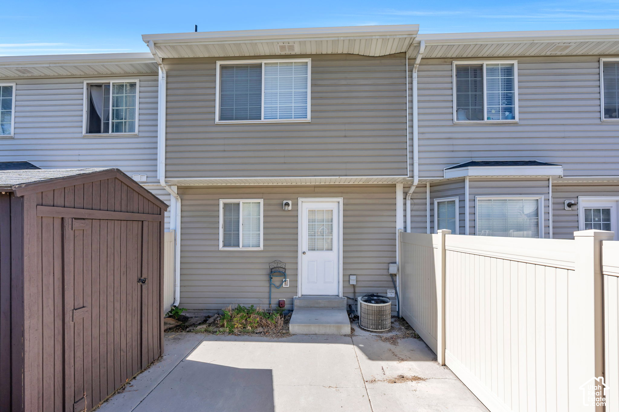 main property photo 16
