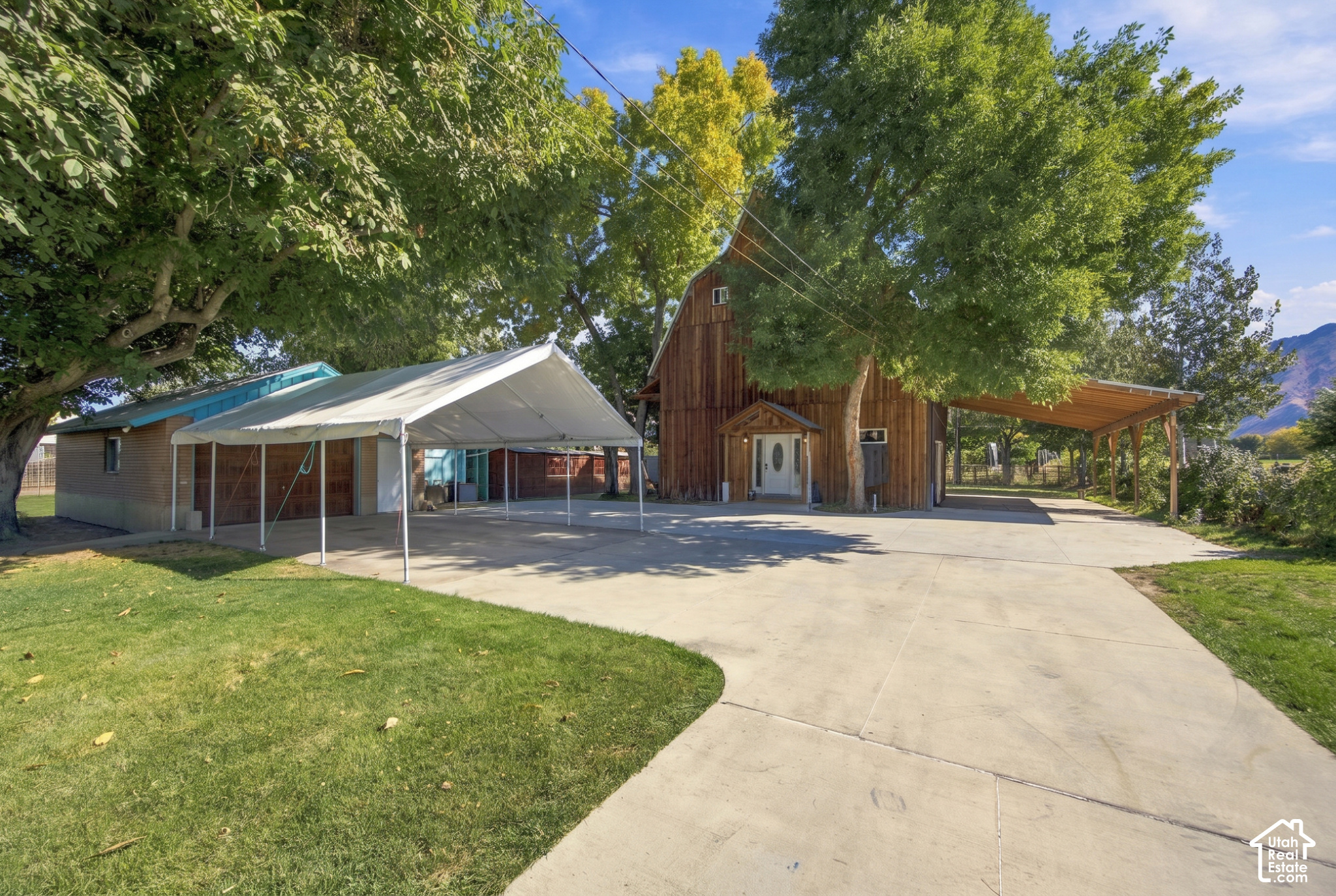main property photo 10