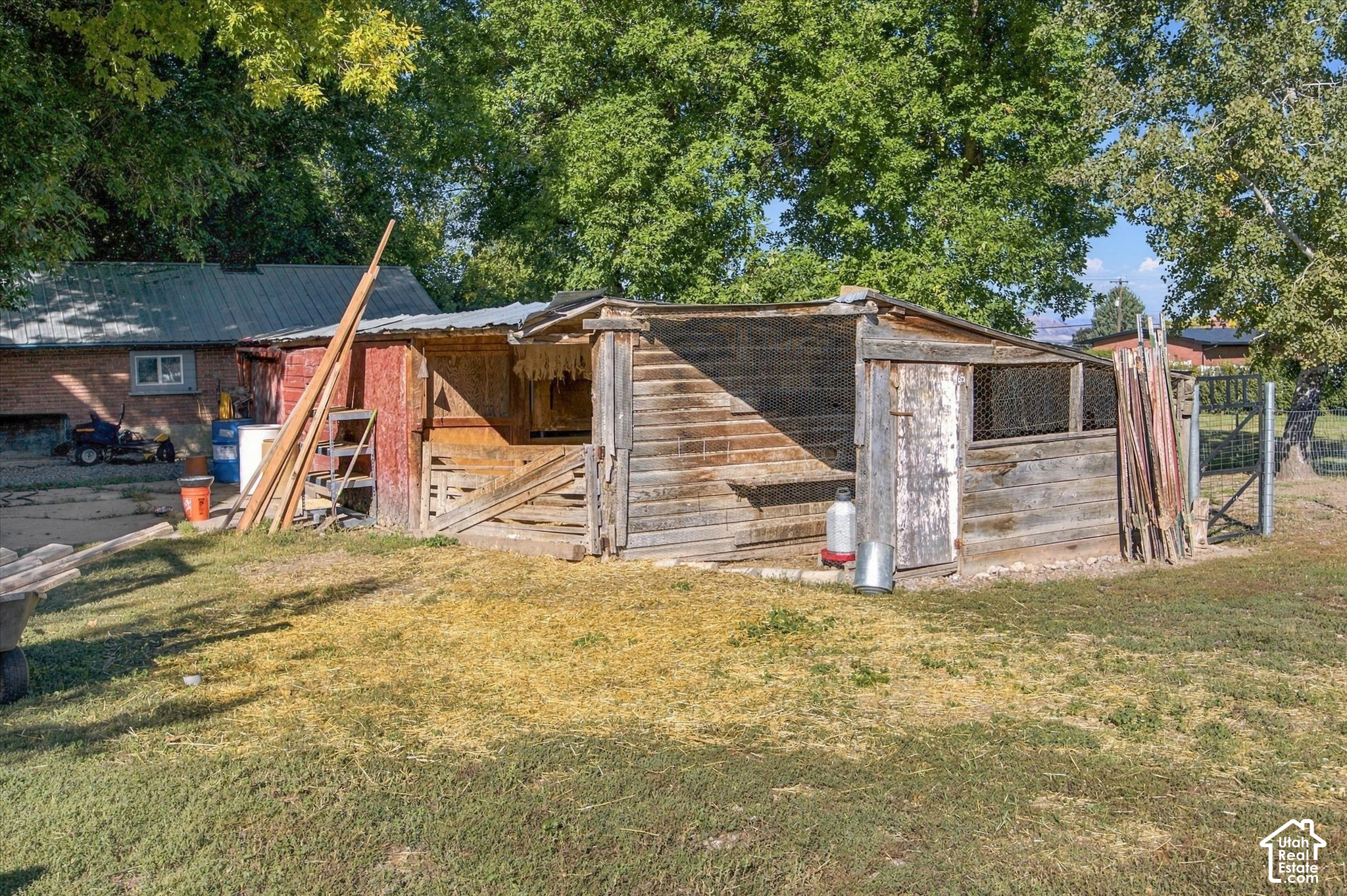 main property photo 24