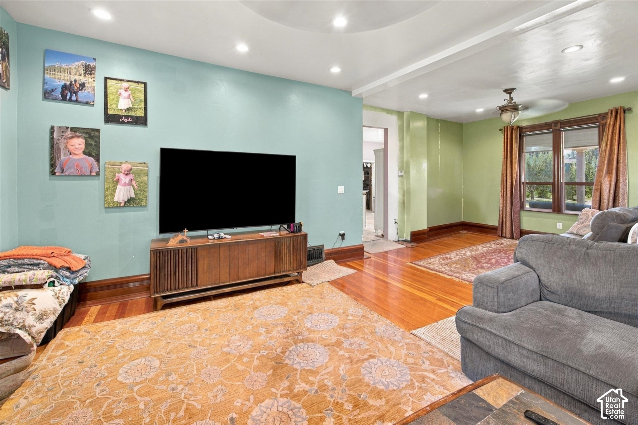 main property photo 28