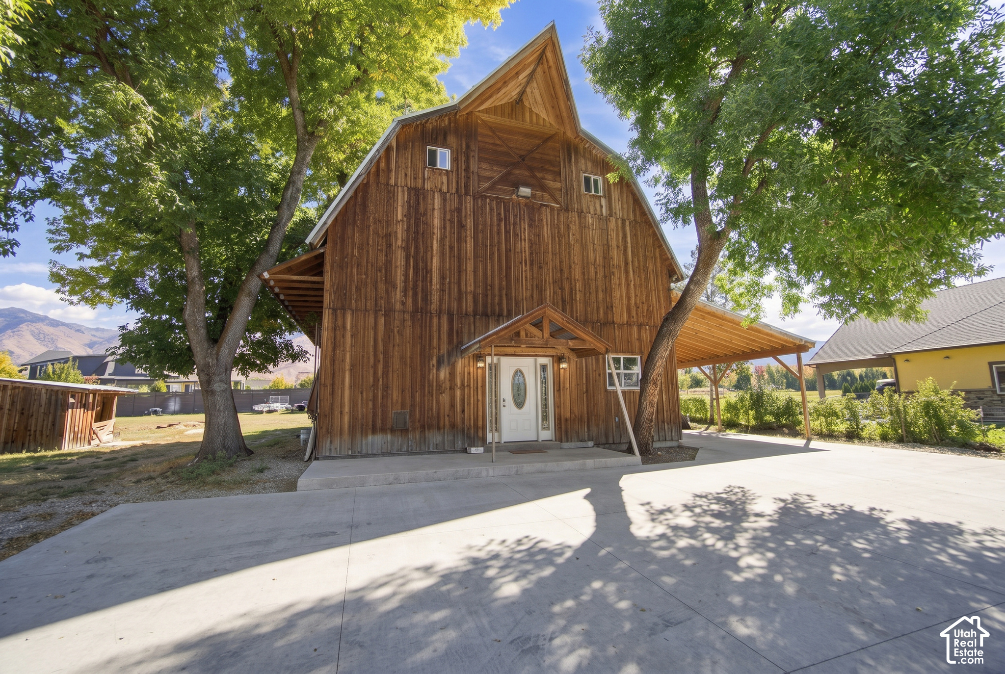 main property photo 9