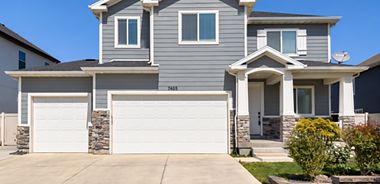 image of property with 6 Bed | 4 Bath | 3,385 Sqft
