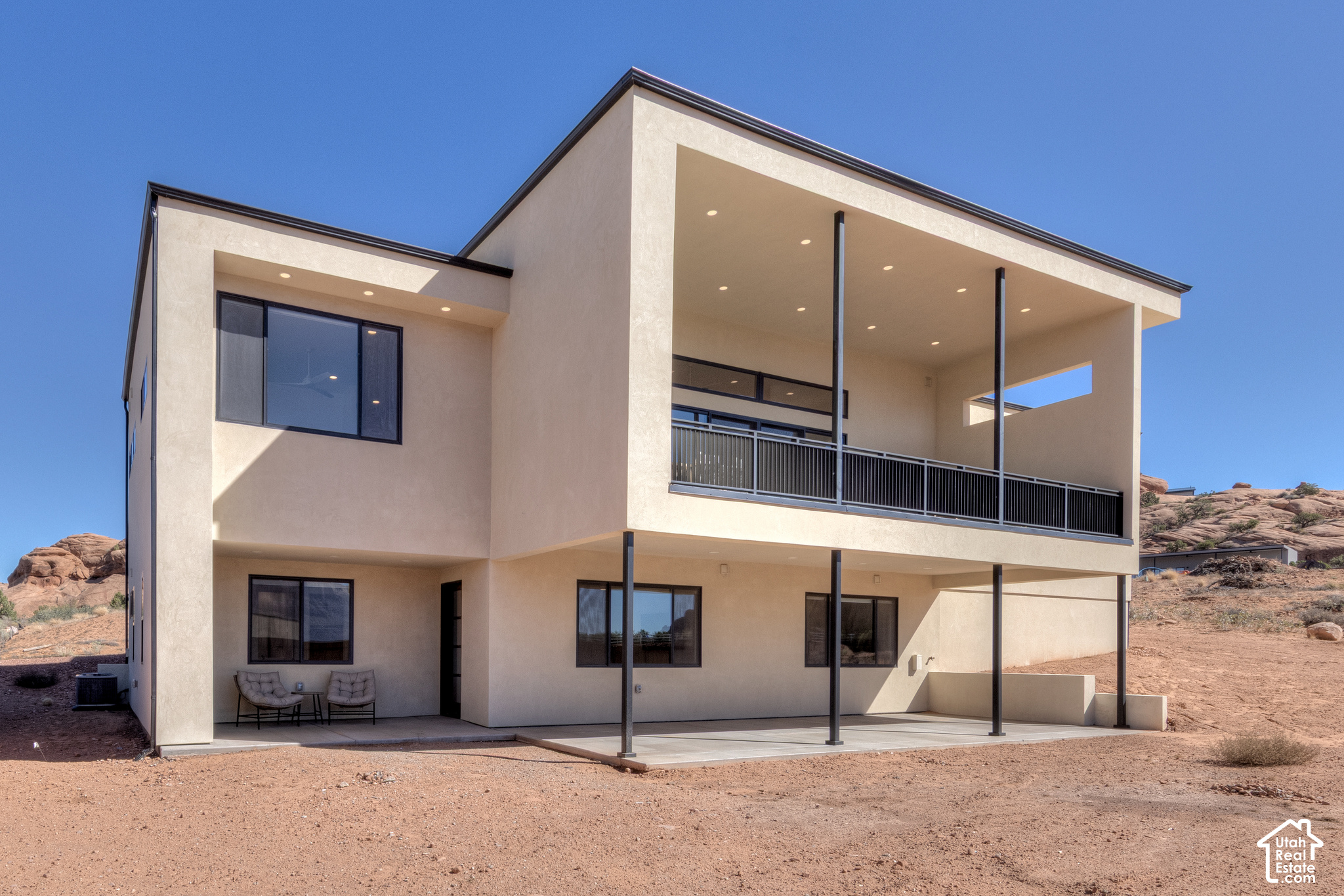 main property photo 50