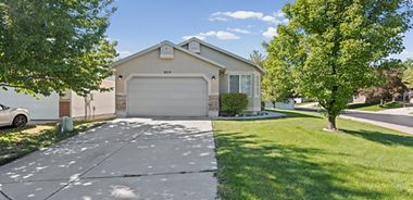 image of property with 3 Bed | 2 Bath | 1,409 Sqft