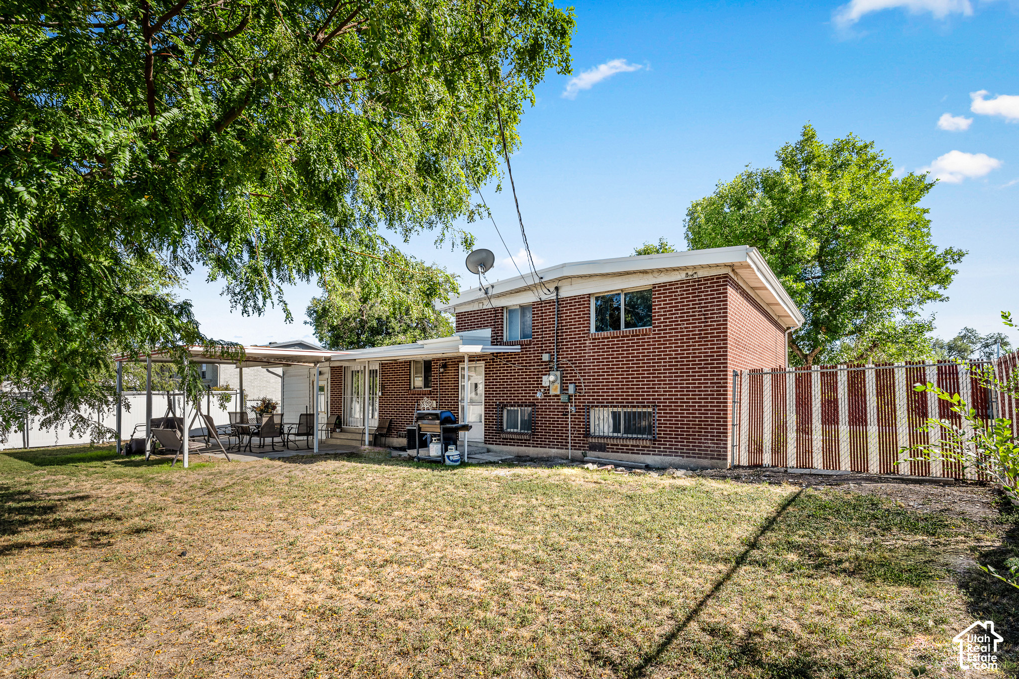 main property photo 12