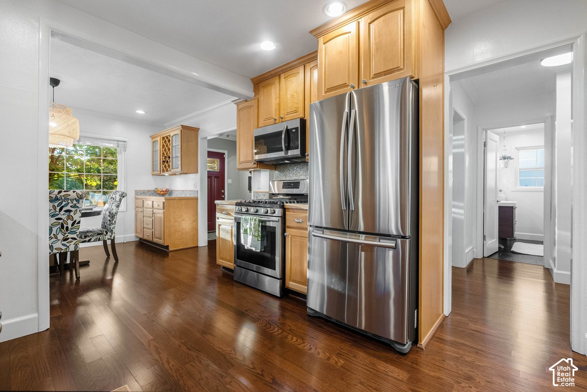 main property photo 9