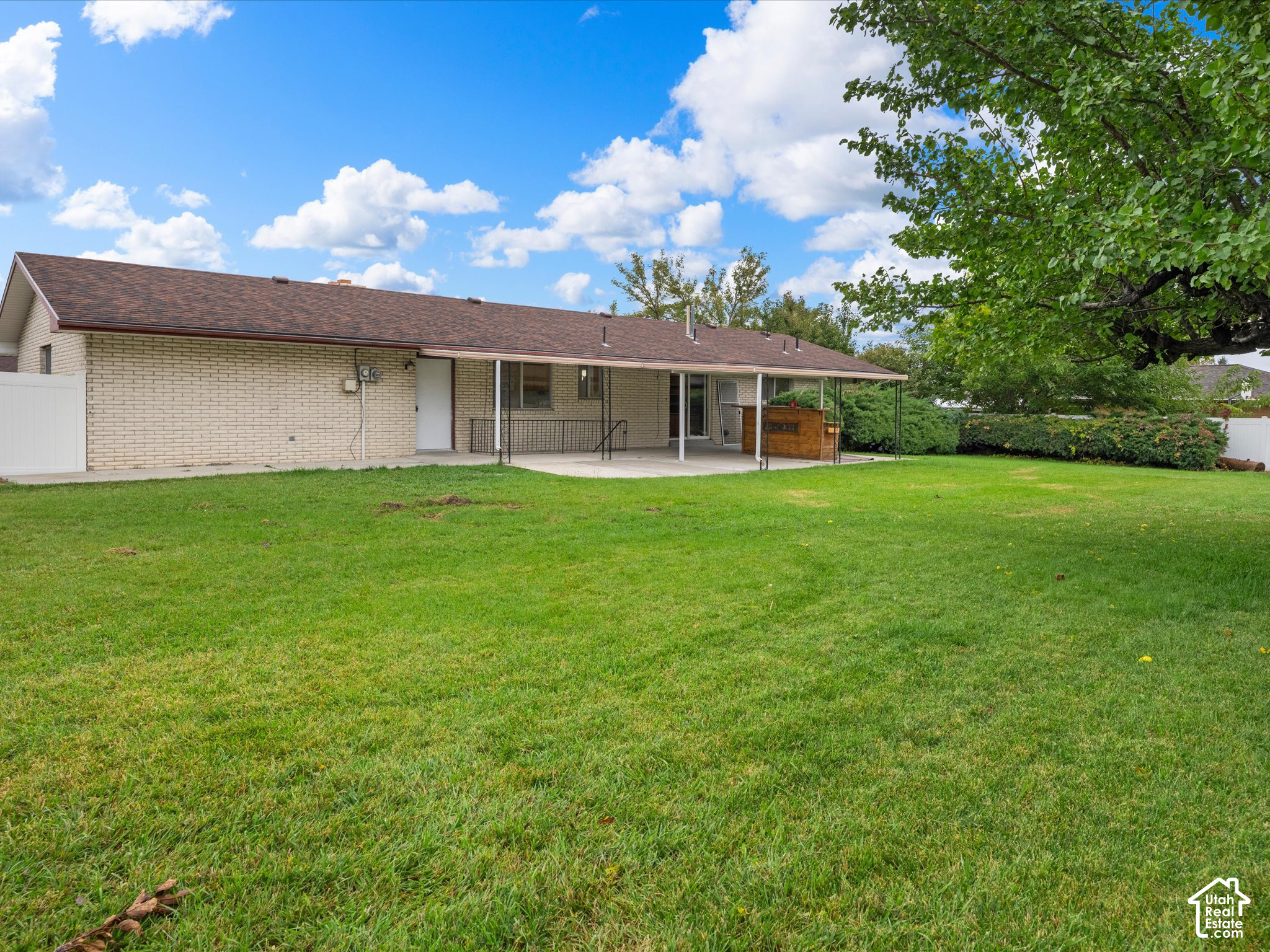 main property photo 19