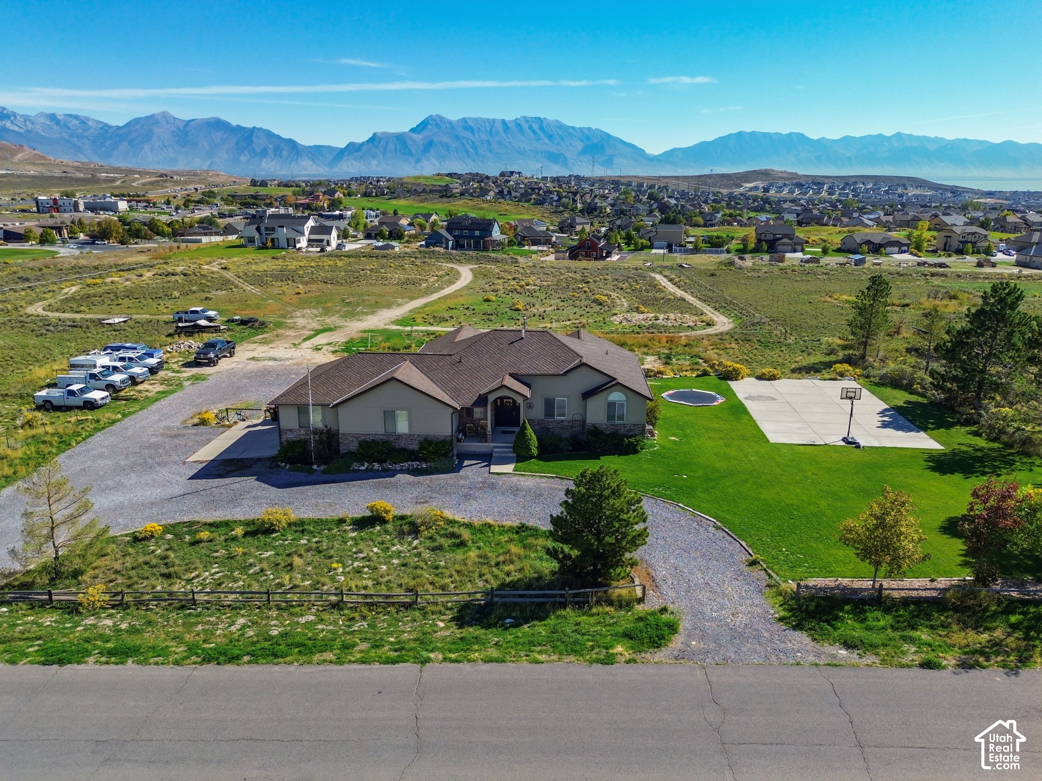 main property photo 4
