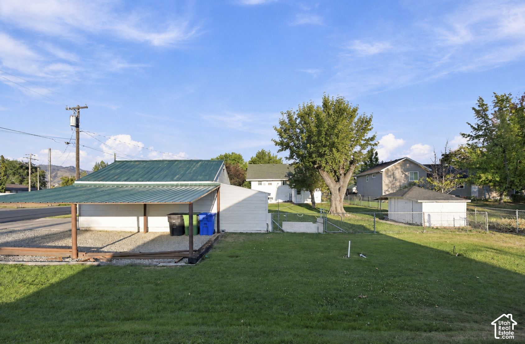 main property photo 33