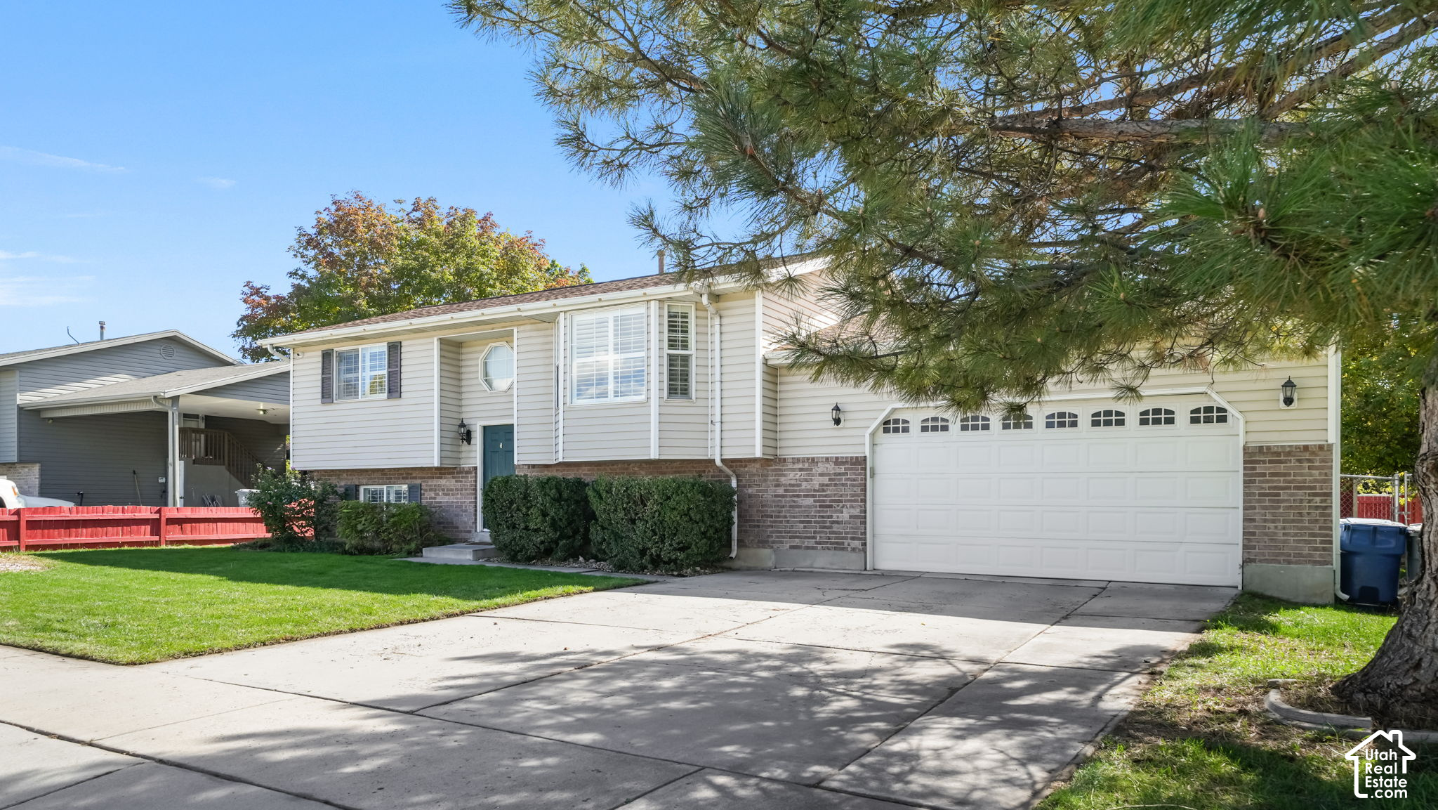 main property photo 17