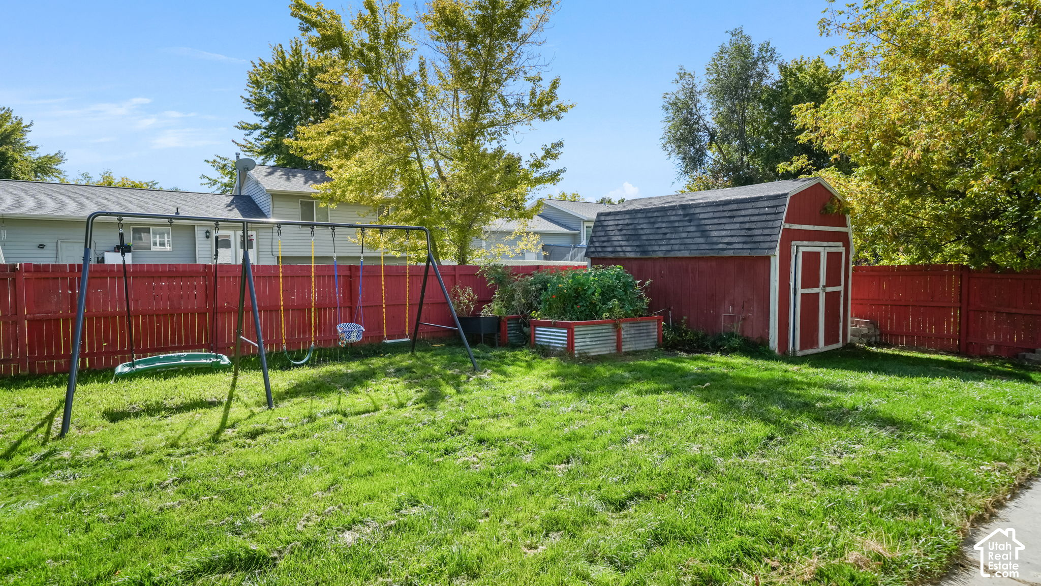 main property photo 19