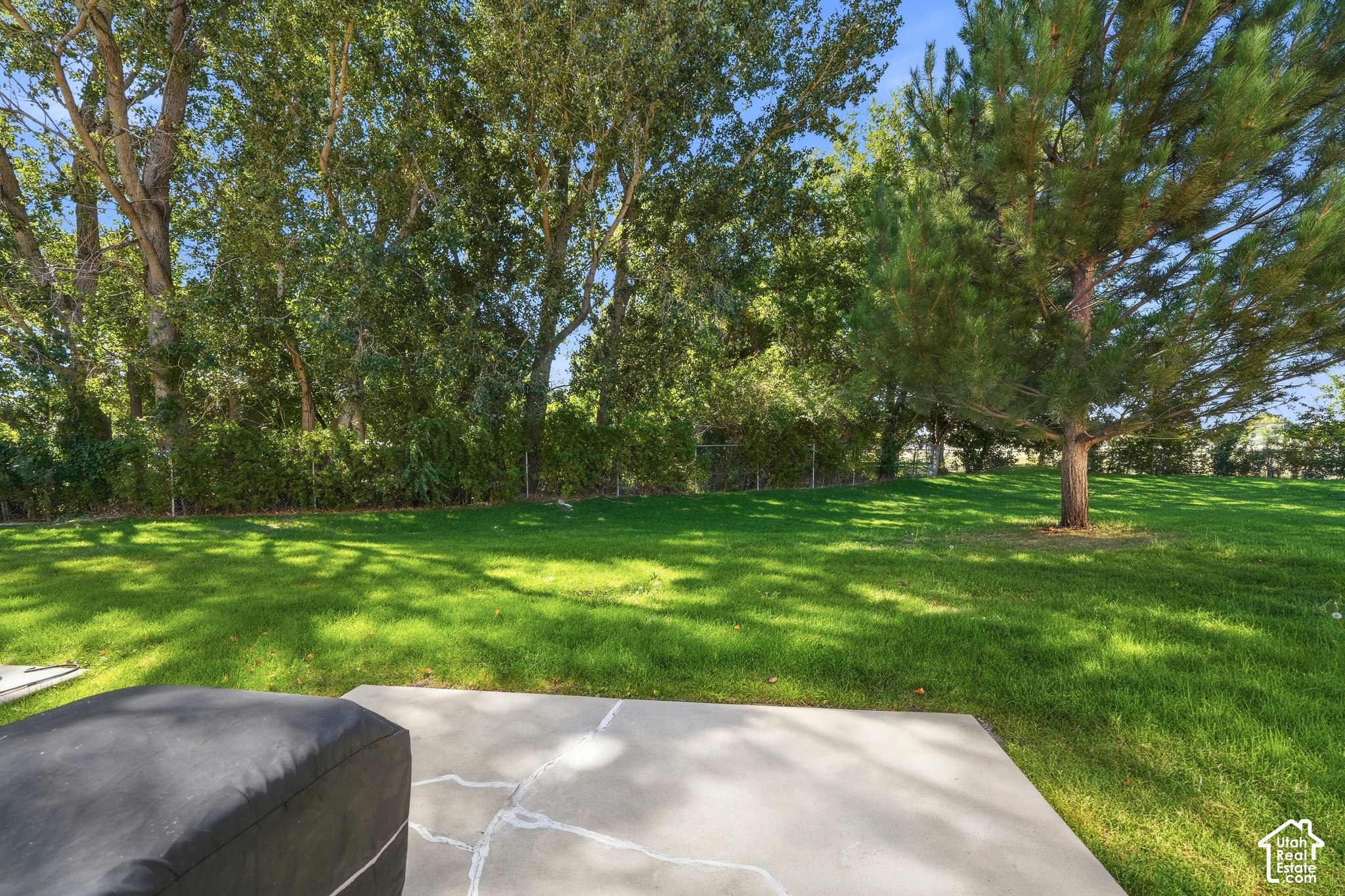 main property photo 25