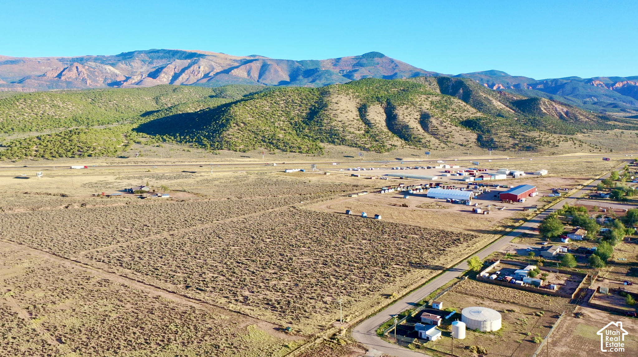 main property photo 10