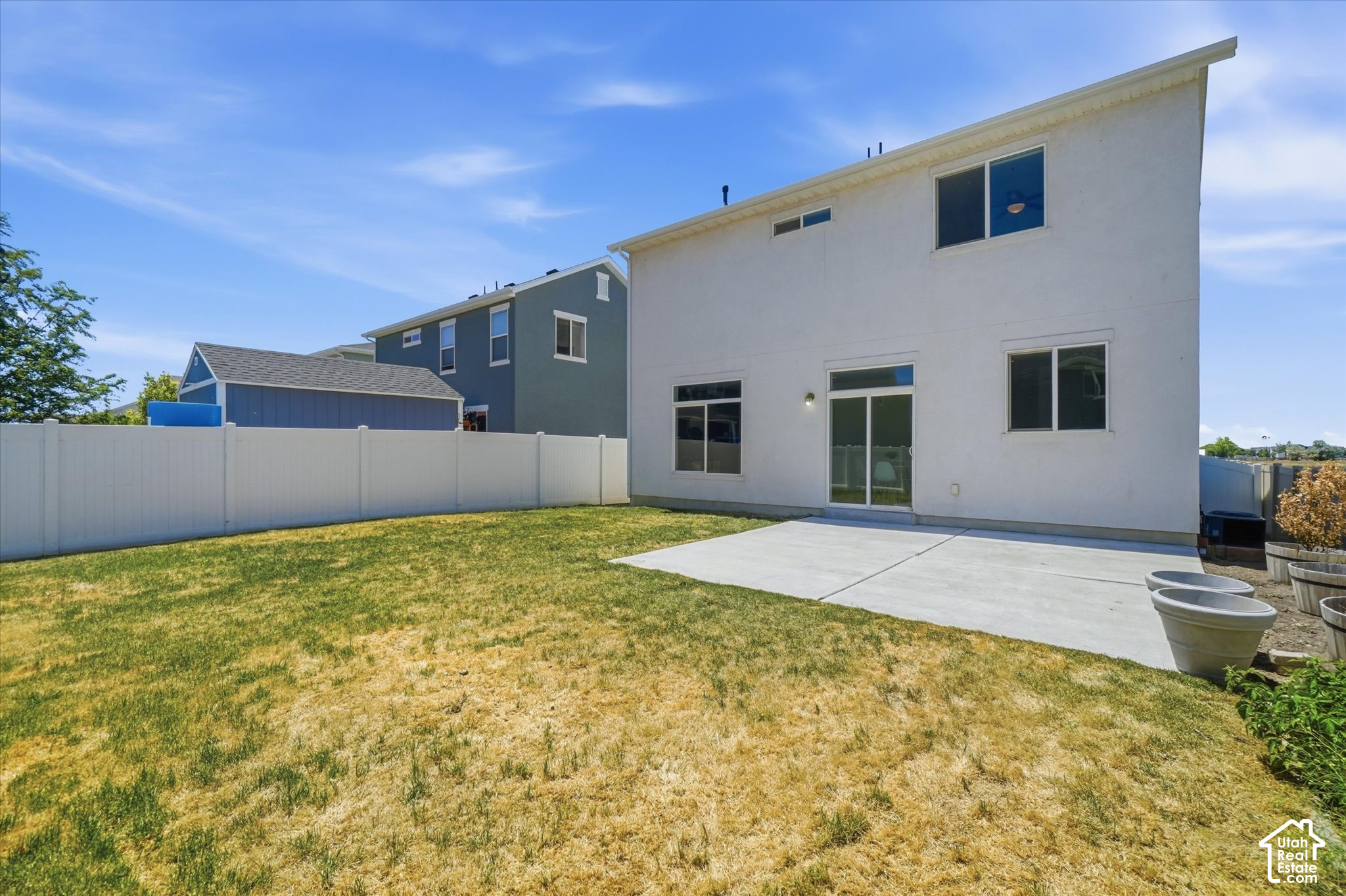 main property photo 30
