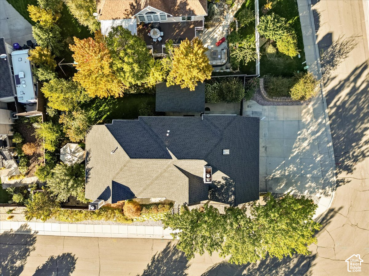 main property photo 78