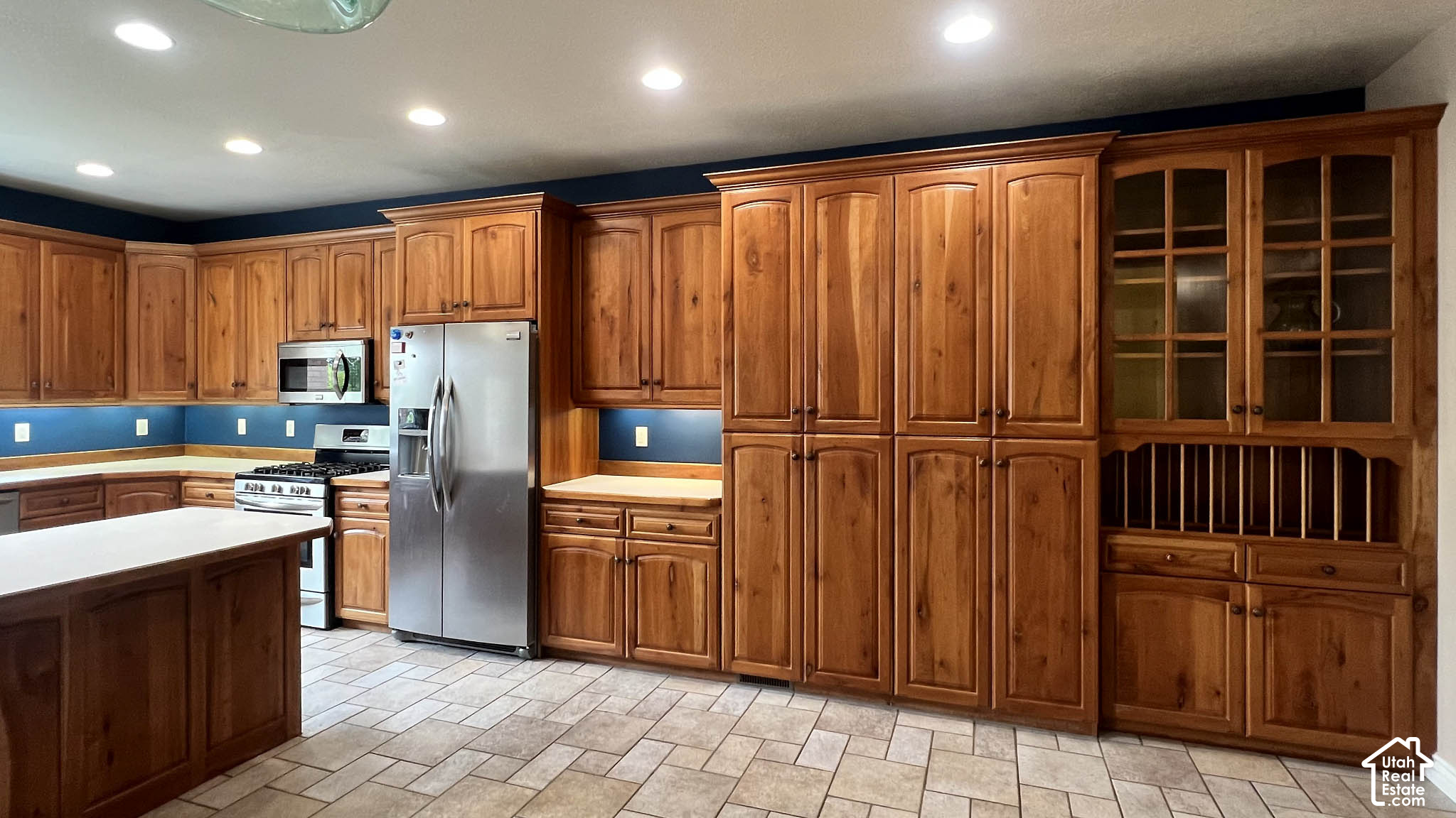 main property photo 11
