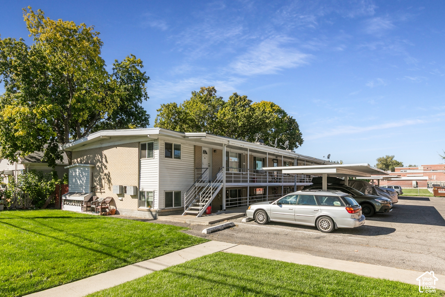 main property photo 14