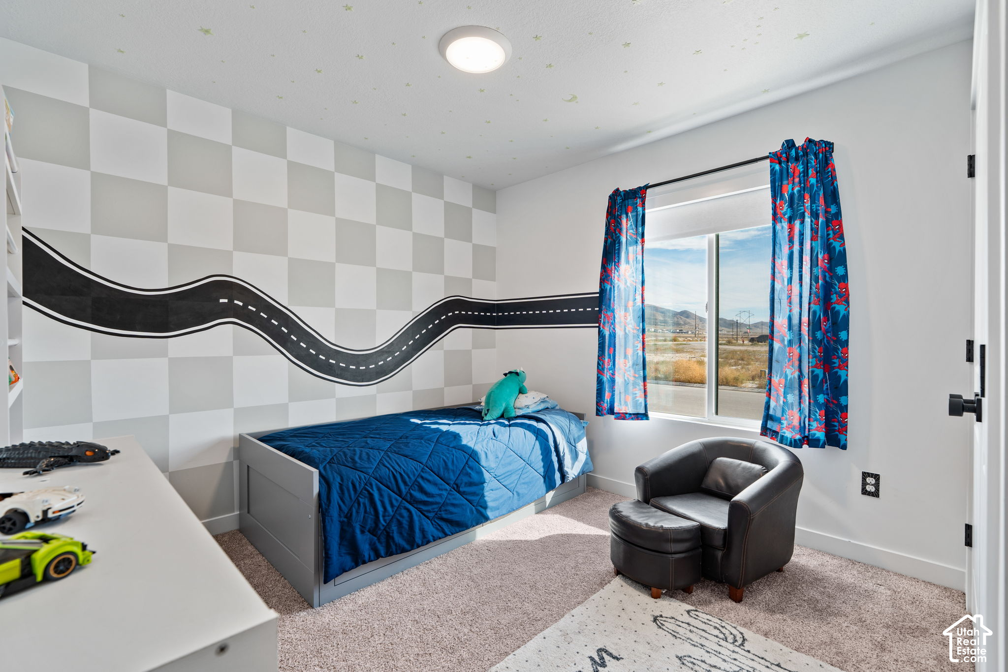 main property photo 29