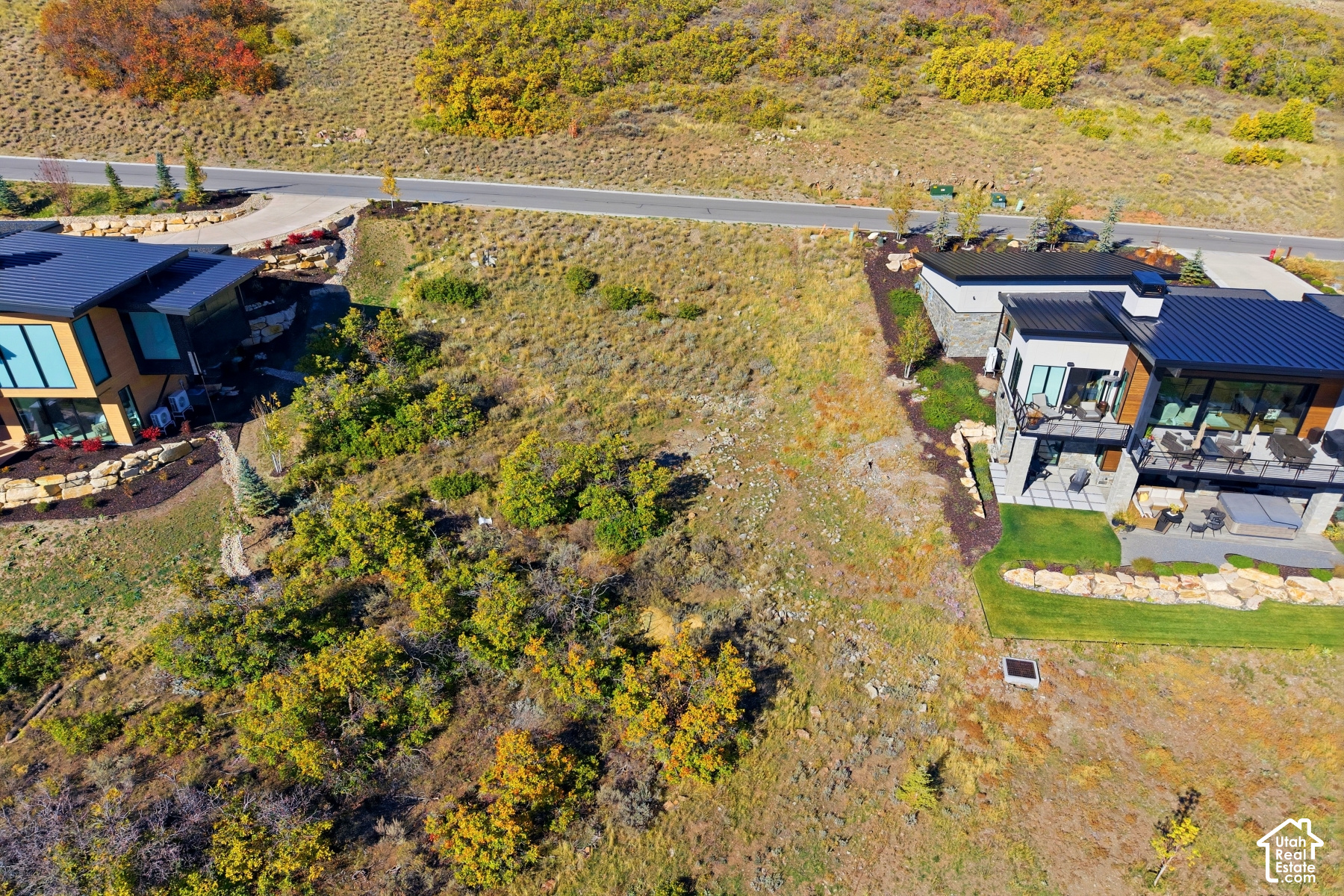 main property photo 28
