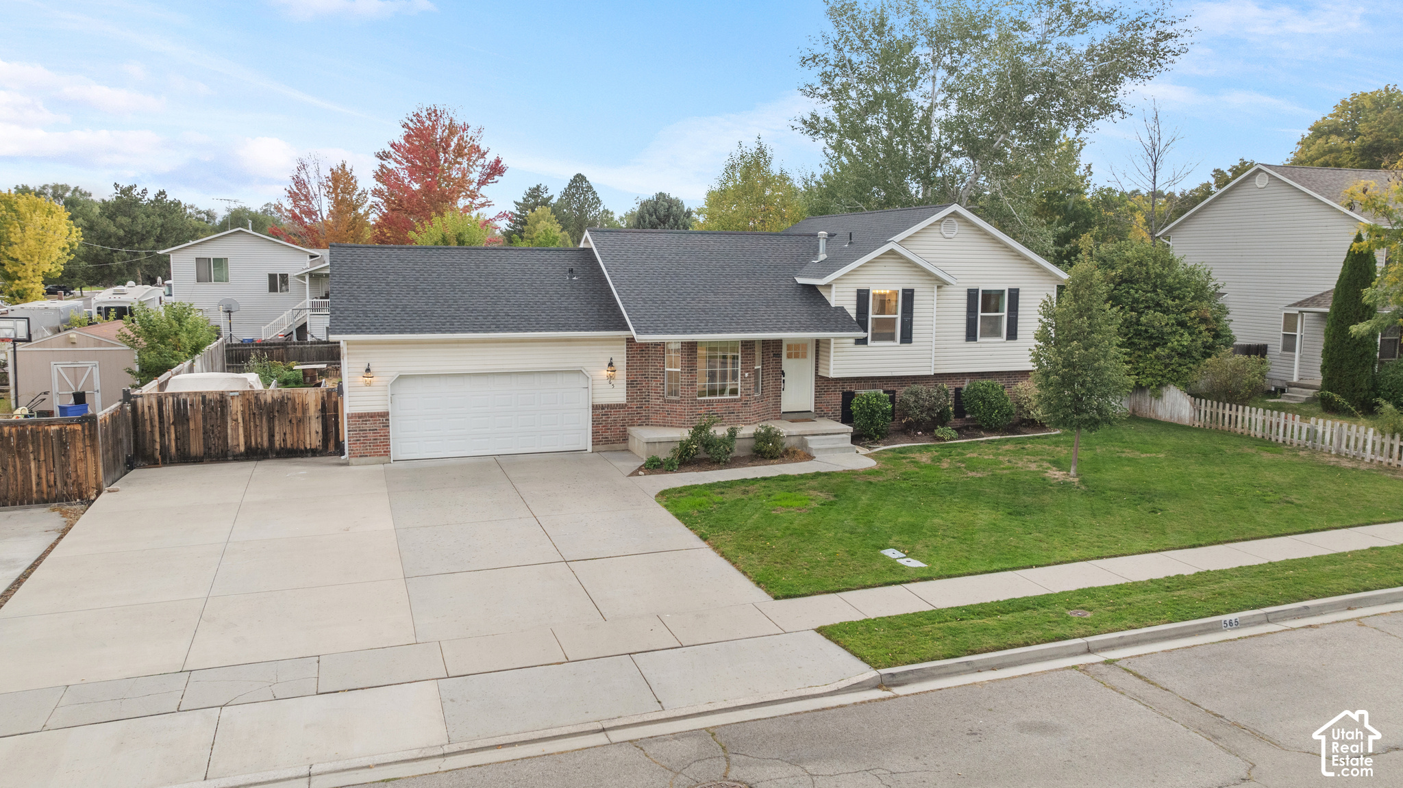 main property photo 22