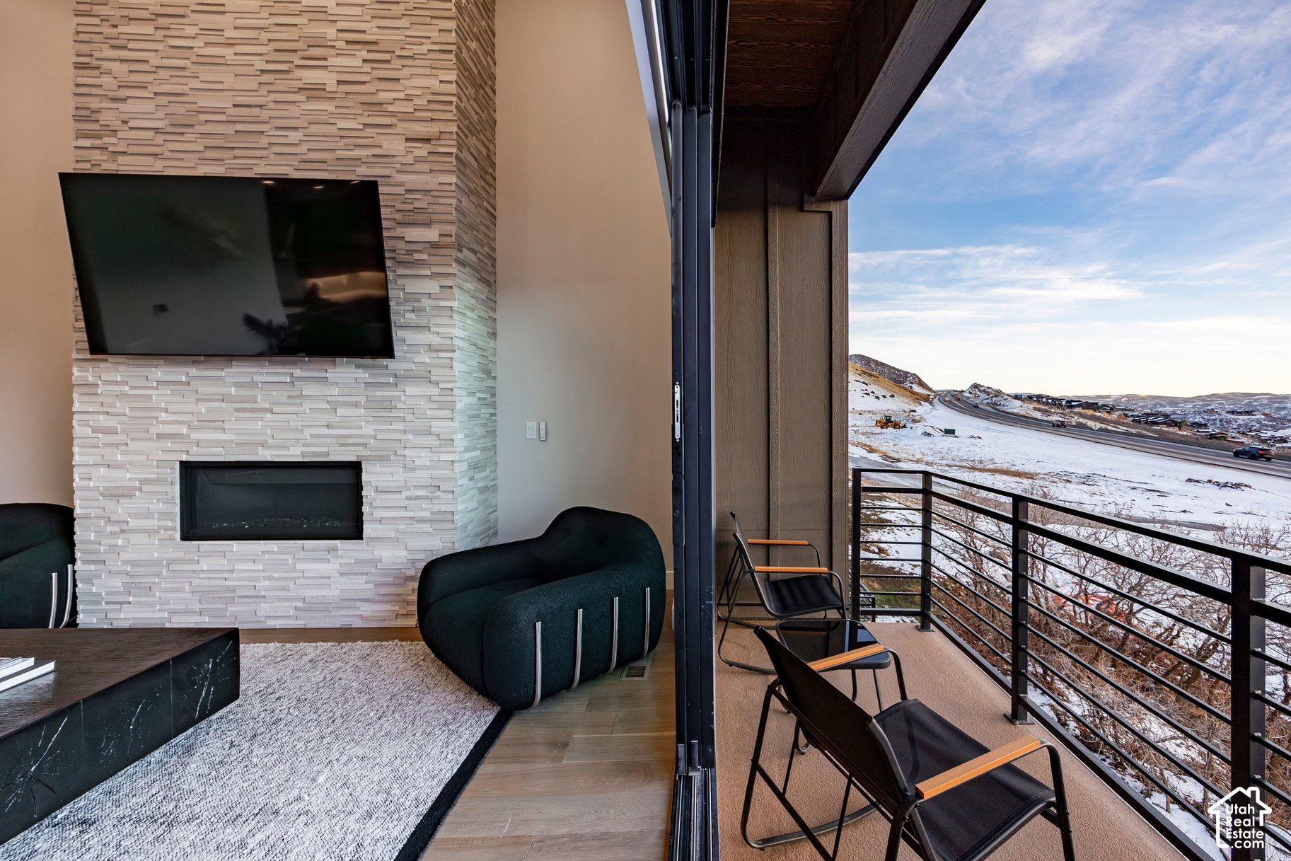 main property photo 44