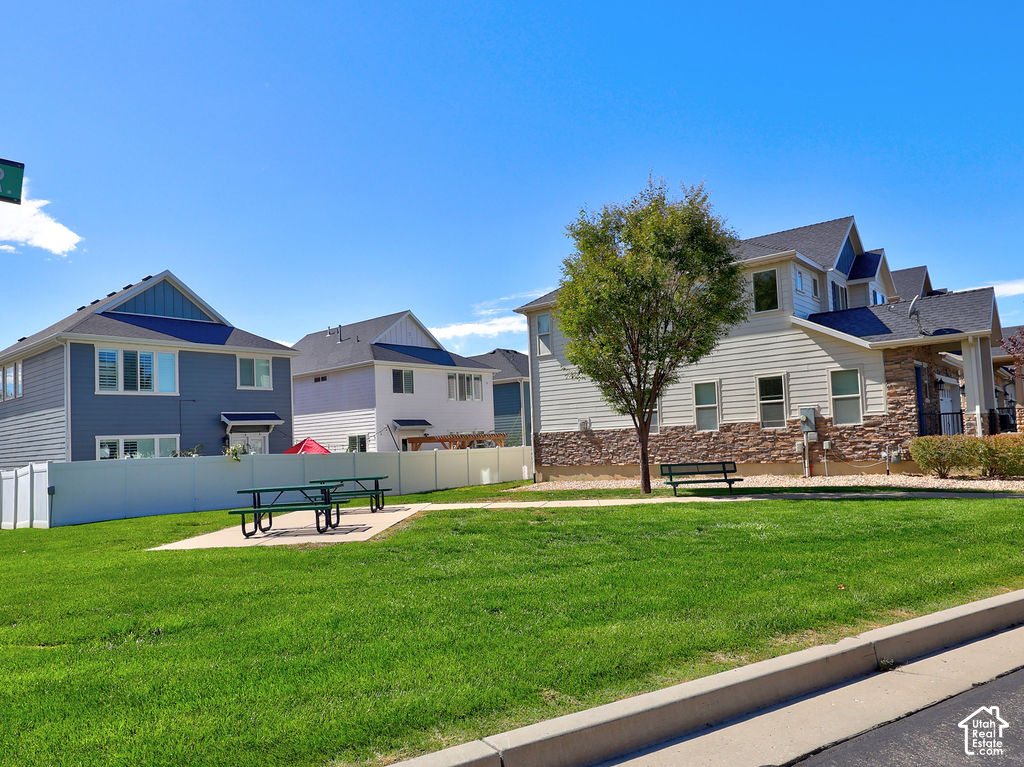 main property photo 30