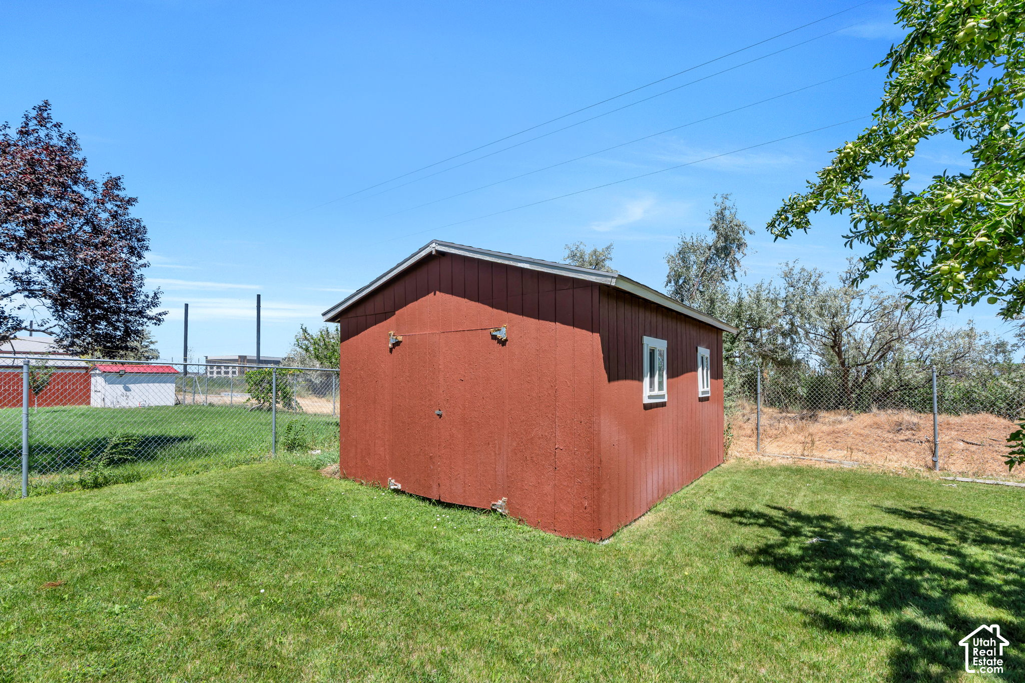 main property photo 27