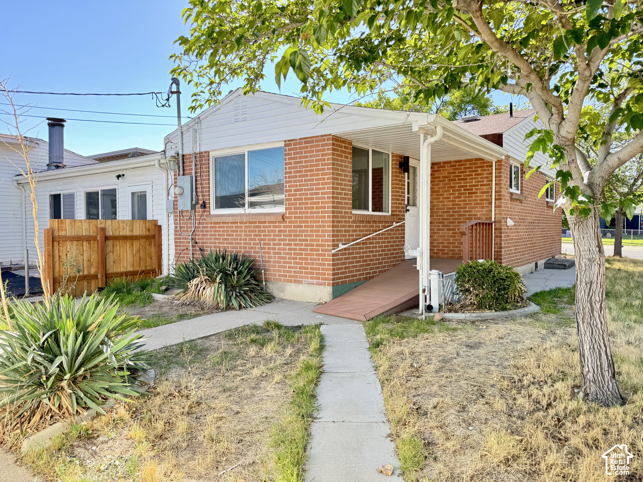 main property photo 8