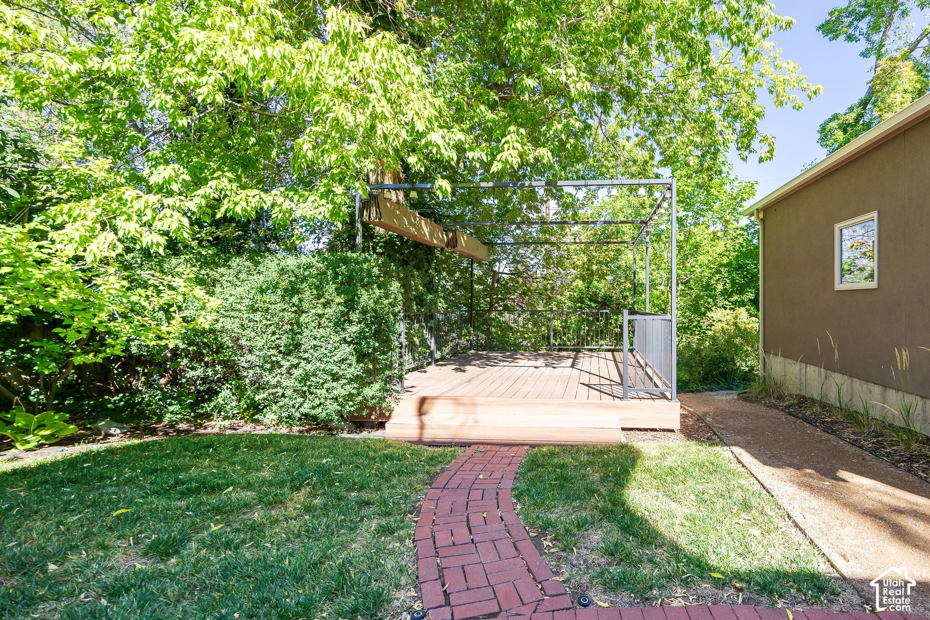 main property photo 43