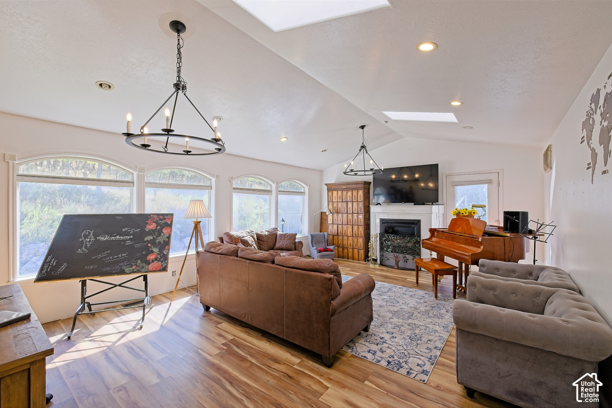 main property photo 13