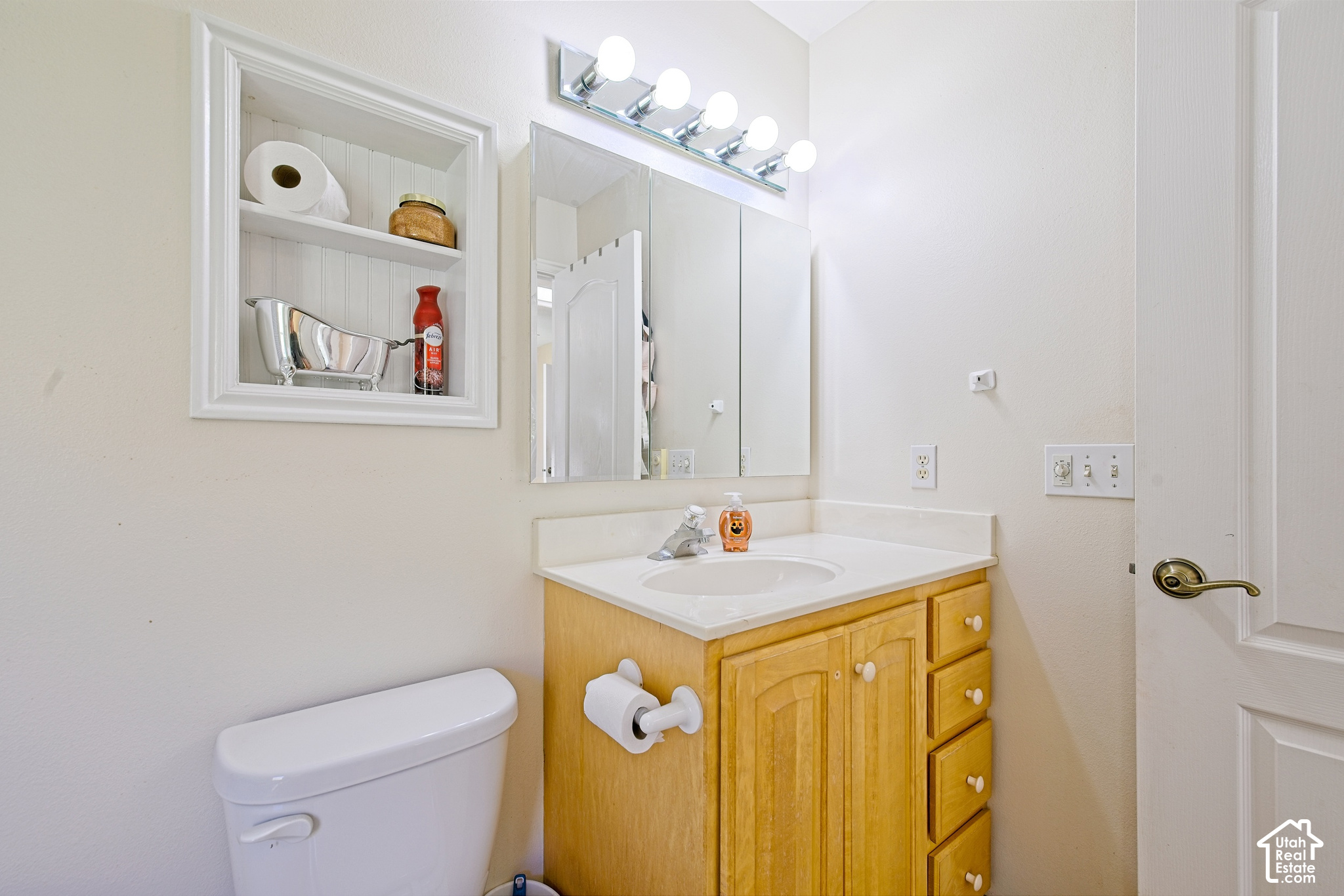 main property photo 20