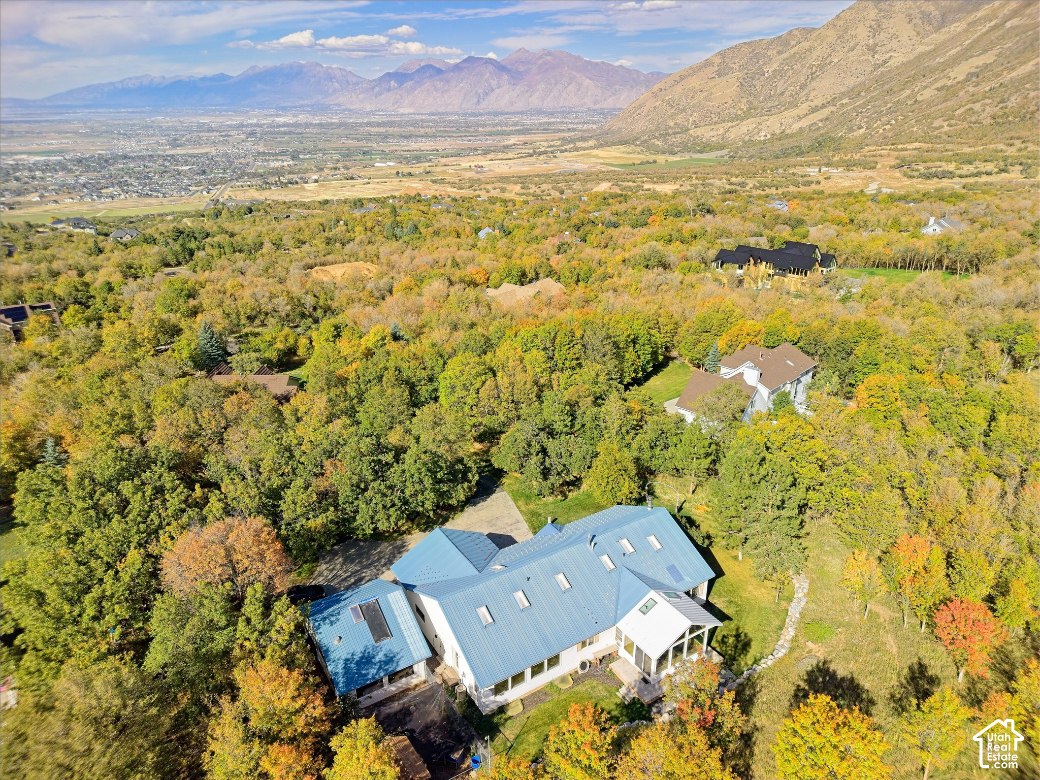 main property photo 40